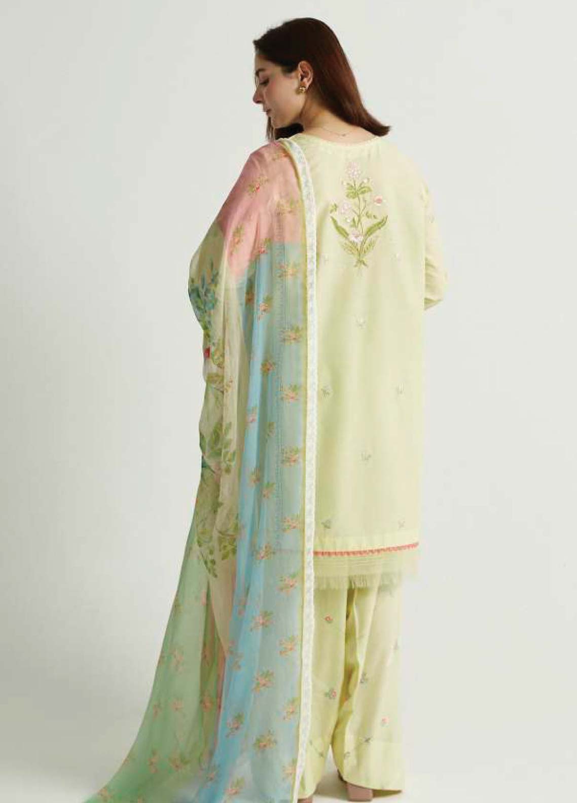 D#6B Zara Shahjahan Coco Emb Lawn Collection 623 D#6B Zara Shahjahan Coco Emb Lawn Collection 623