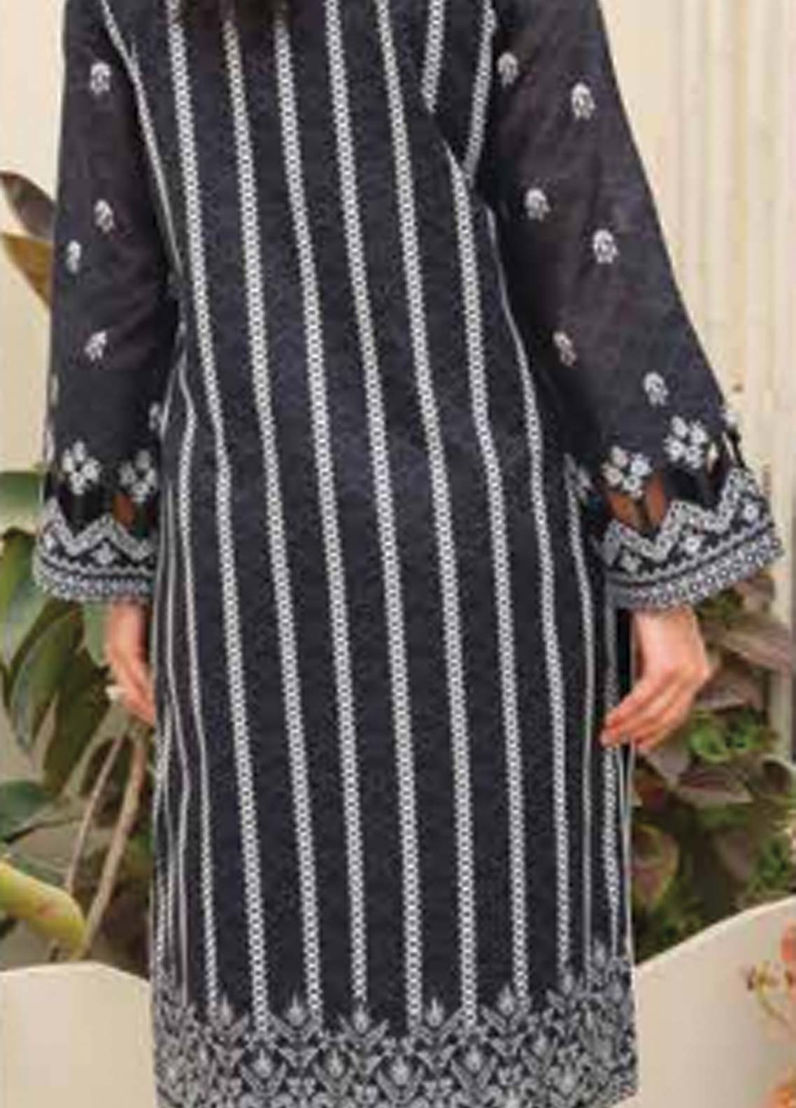 D#18 Salitex Monochrome Black & White Printed Collection 623 D#18 Salitex Monochrome Black & White Printed Collection 623
