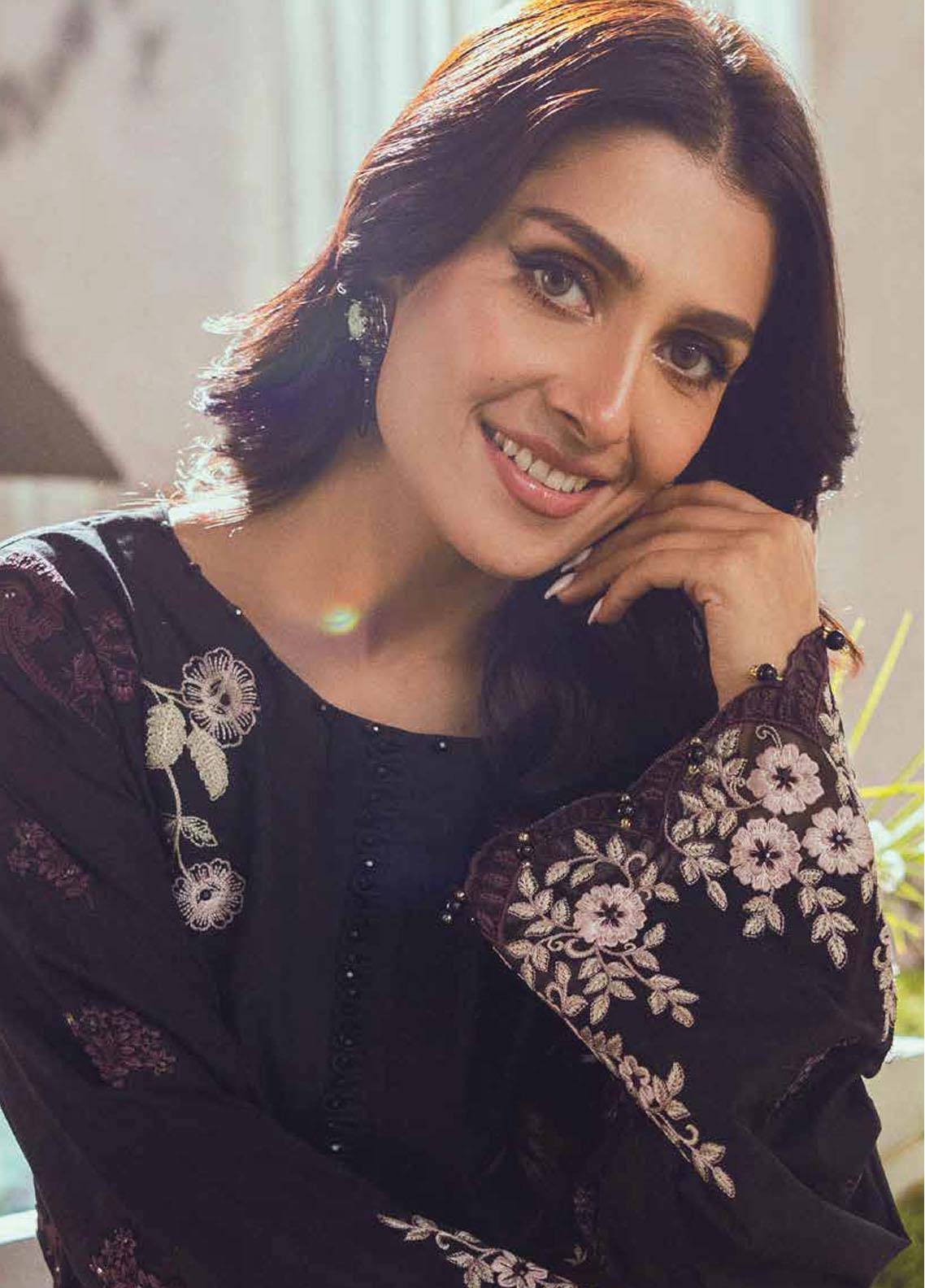 D#04 Mahiymaan By Al Zohaib Luxury Lawn Eid Edition 623 D#04 Mahiymaan By Al Zohaib Luxury Lawn Eid Edition 623