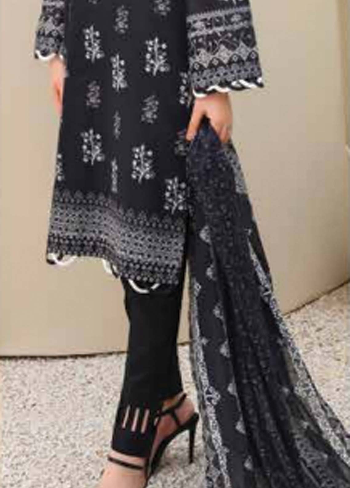 D#14 Salitex Monochrome Black & White Printed Collection 623 D#14 Salitex Monochrome Black & White Printed Collection 623