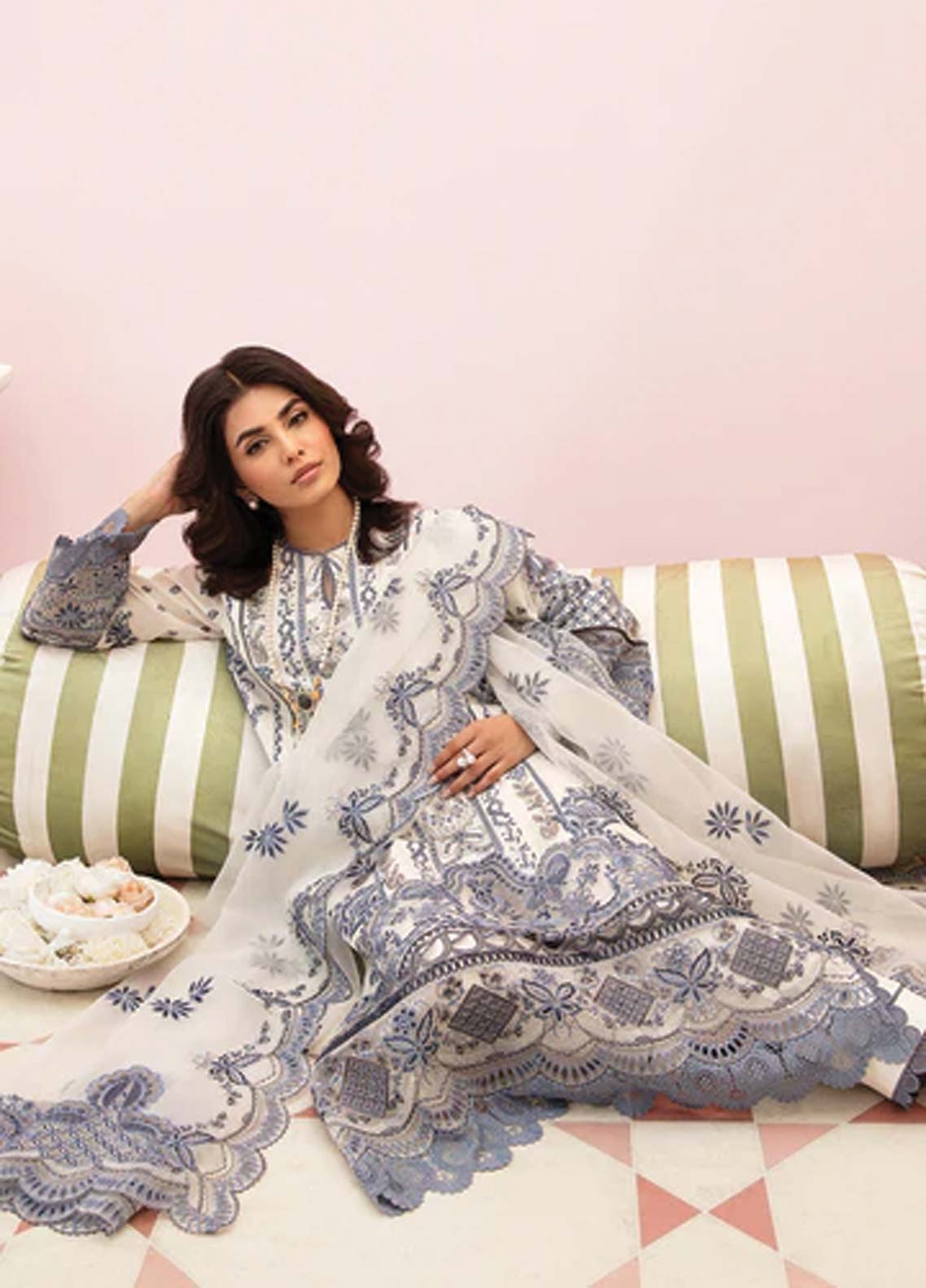 Afrozeh Embroidered Lawn Unstitched 3 Piece Suit - 05 Afrozeh Embroidered Lawn Unstitched 3 Piece Suit - 05