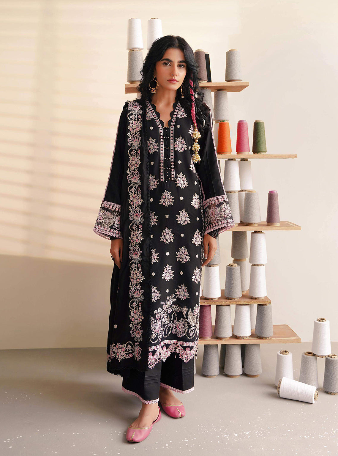 Miraal By Aabyaan Embroidered Linen Unstitched 3 Piece Suit - 06 Miraal By Aabyaan Embroidered Linen Unstitched 3 Piece Suit - 06