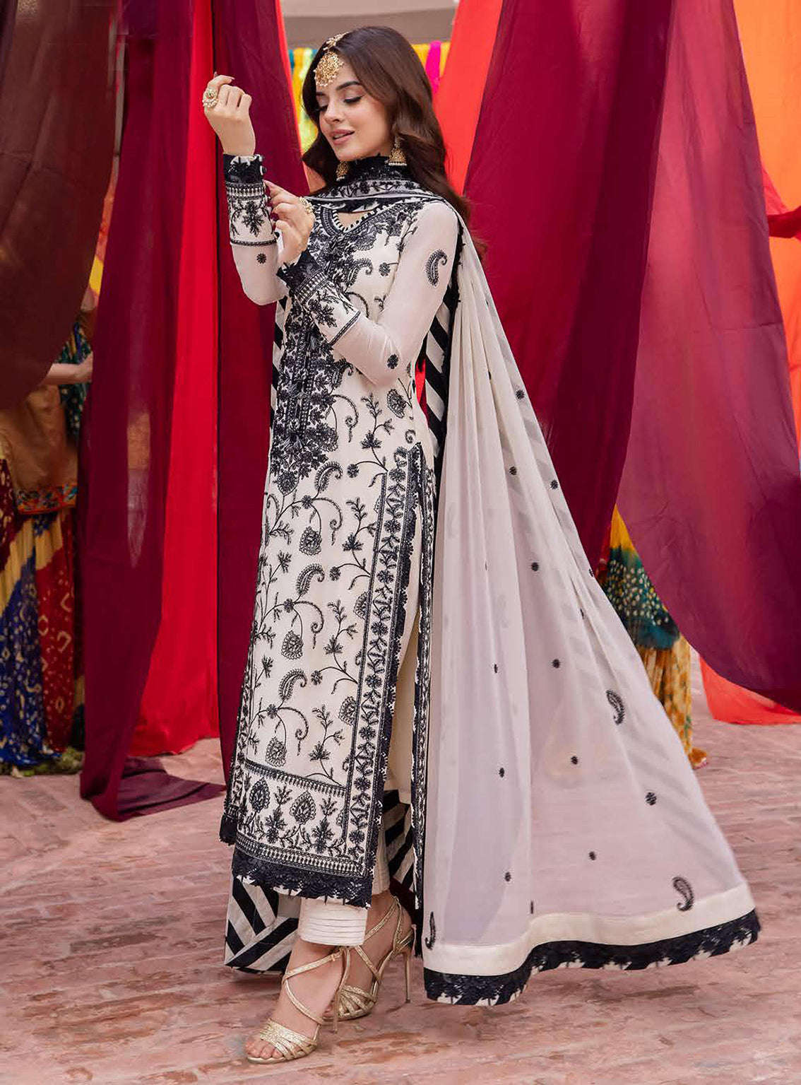 D#02 Asim Jofa Abresham Collection 1023 D#02 Asim Jofa Abresham Collection 1023