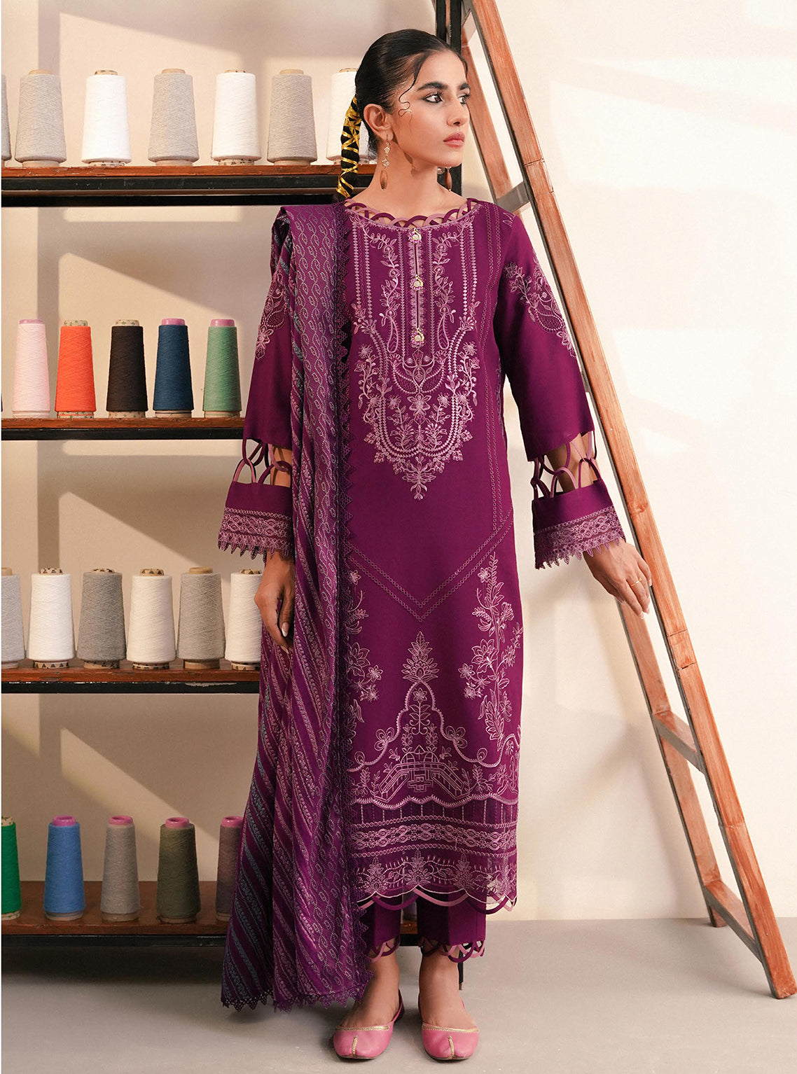Miraal By Aabyaan Embroidered Linen Unstitched 3 Piece Suit - 05 Miraal By Aabyaan Embroidered Linen Unstitched 3 Piece Suit - 05
