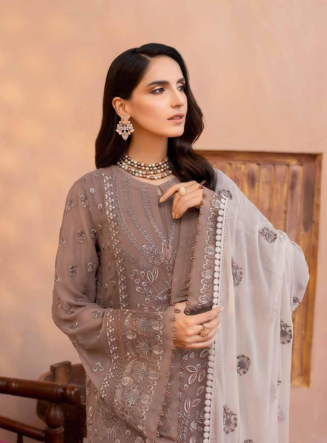 Elnaz By Flossie Embroidered Chiffon Unstitched 3 Piece Suit - 101 Elnaz By Flossie Embroidered Chiffon Unstitched 3 Piece Suit - 101