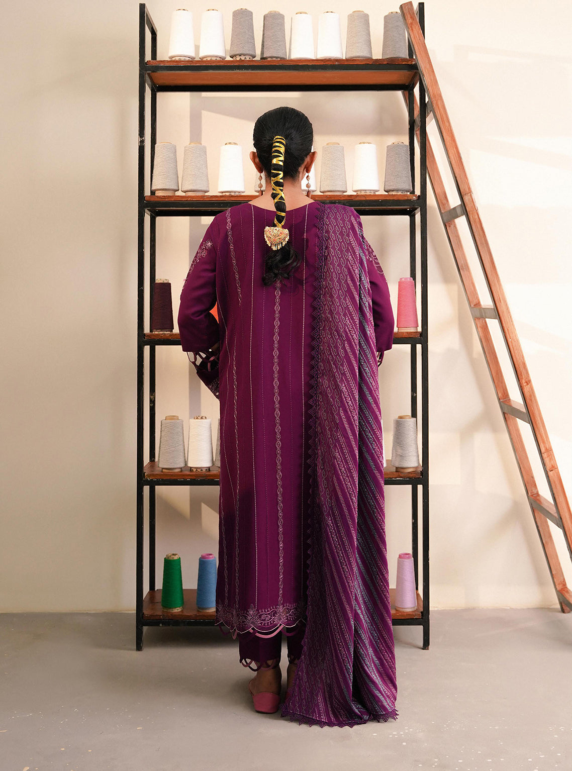 Miraal By Aabyaan Embroidered Linen Unstitched 3 Piece Suit - 05 Miraal By Aabyaan Embroidered Linen Unstitched 3 Piece Suit - 05