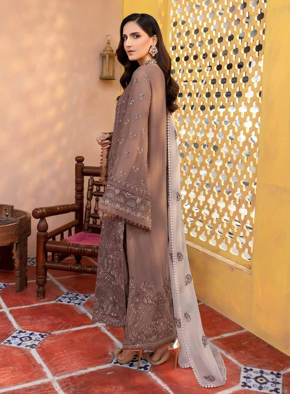 Elnaz By Flossie Embroidered Chiffon Unstitched 3 Piece Suit - 101 Elnaz By Flossie Embroidered Chiffon Unstitched 3 Piece Suit - 101