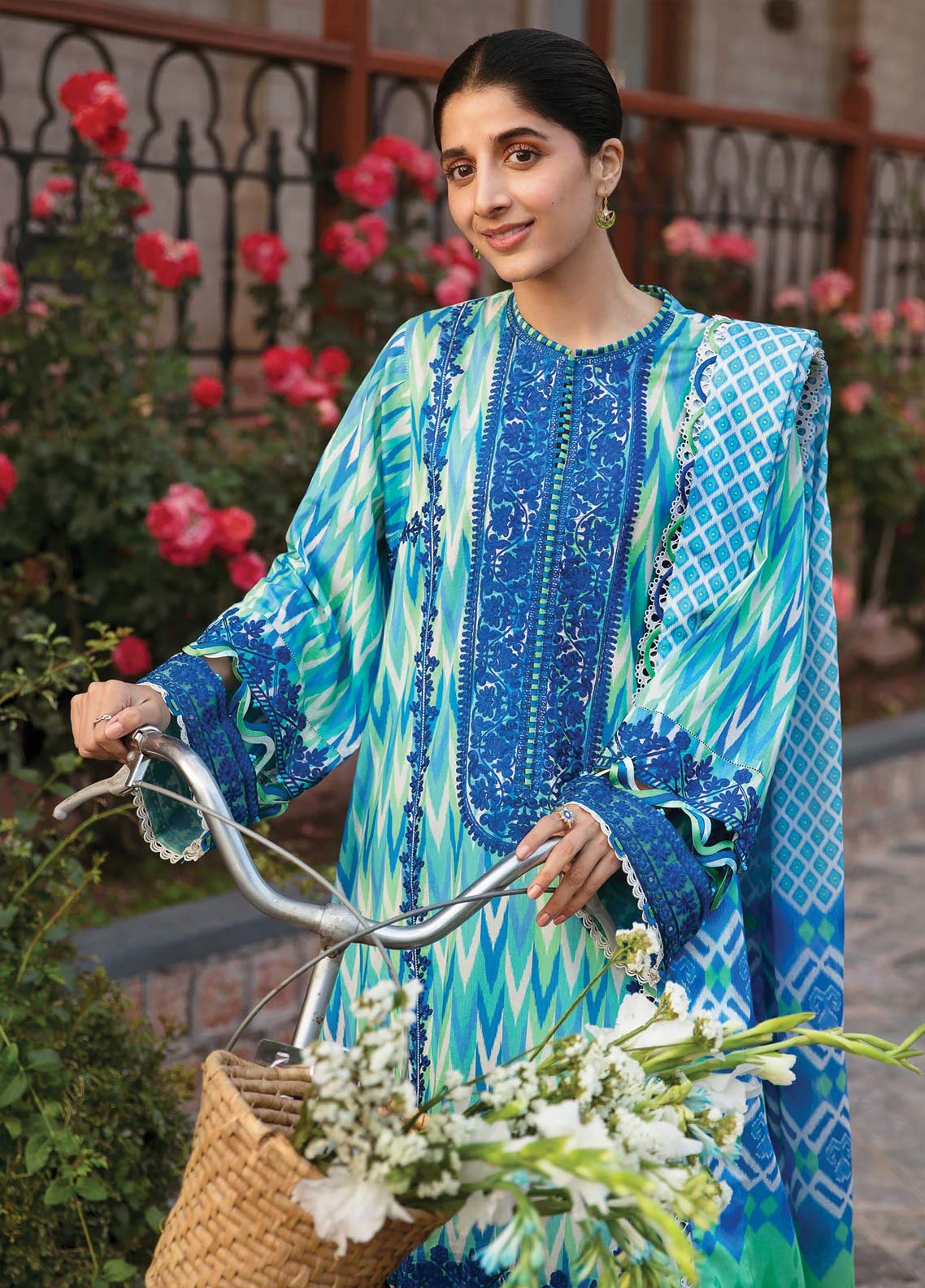 D#10 Zaha By Khadija Shah Festive Emb Lawn Collection 623 D#10 Zaha By Khadija Shah Festive Emb Lawn Collection 623