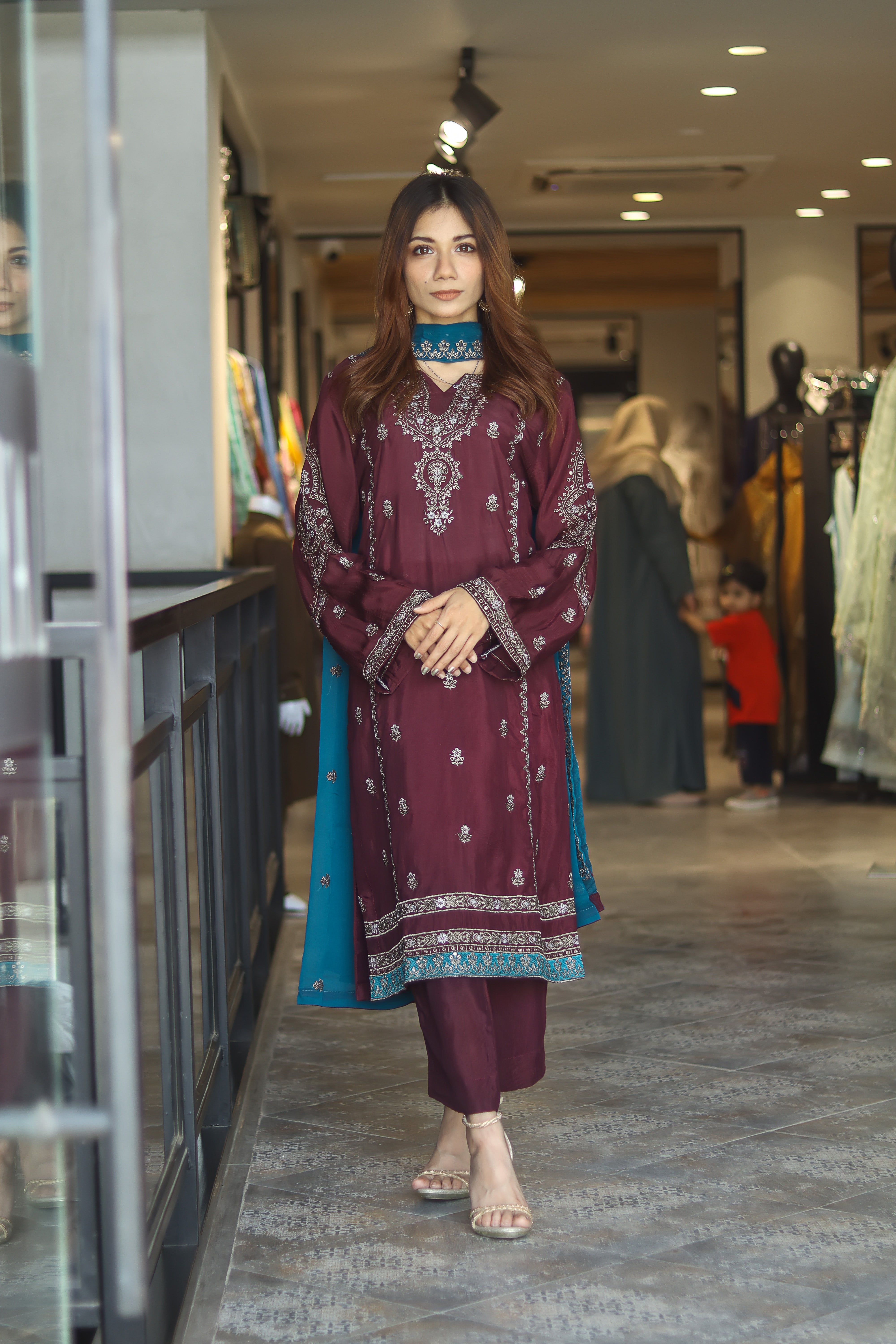 Raad Luxury Embroidered Raw Silk 3 Piece Stitched Suit RD24LEF RA19-2729 Raad Luxury Embroidered Raw Silk 3 Piece Stitched Suit RD24LEF RA19-2729