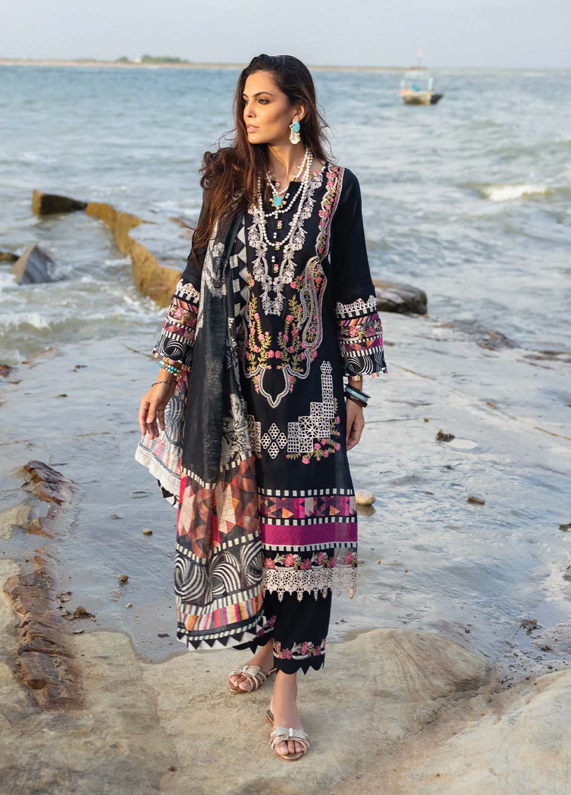 D#8A Elaf Signature Emb Lawn Collection 623 D#8A Elaf Signature Emb Lawn Collection 623