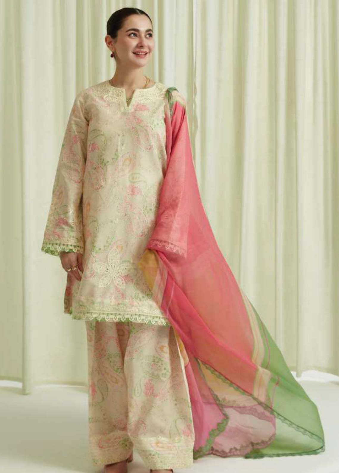 D#9B Zara Shahjahan Coco Emb Lawn Collection 623 D#9B Zara Shahjahan Coco Emb Lawn Collection 623