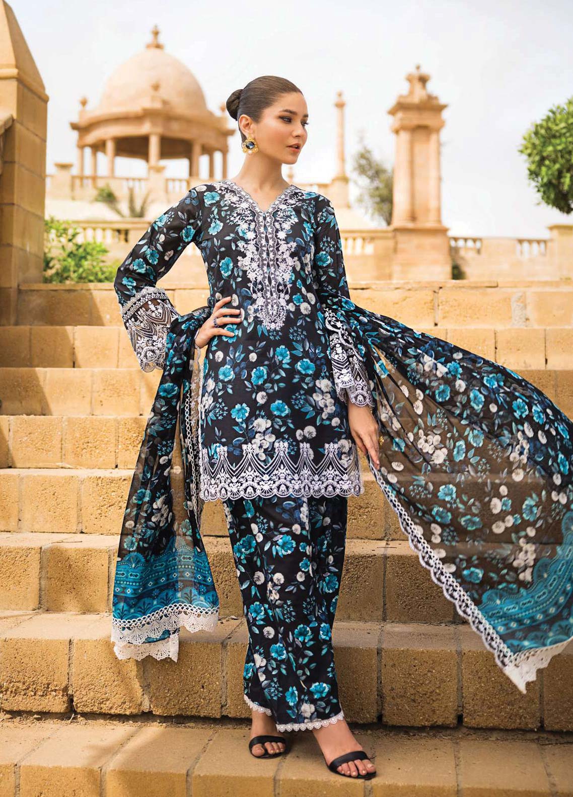 D#4B Zainab Chottani Luxury Emb Lawn Collection 623 D#4B Zainab Chottani Luxury Emb Lawn Collection 623