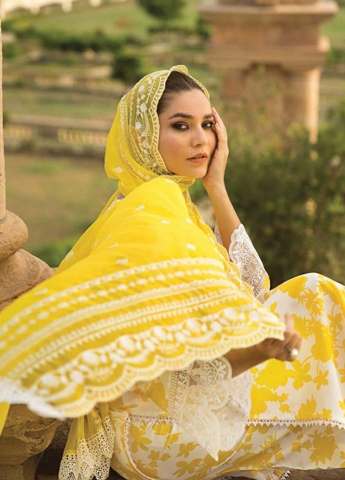 D#8B Zainab Chottani Luxury Emb Lawn Collection 623 D#8B Zainab Chottani Luxury Emb Lawn Collection 623