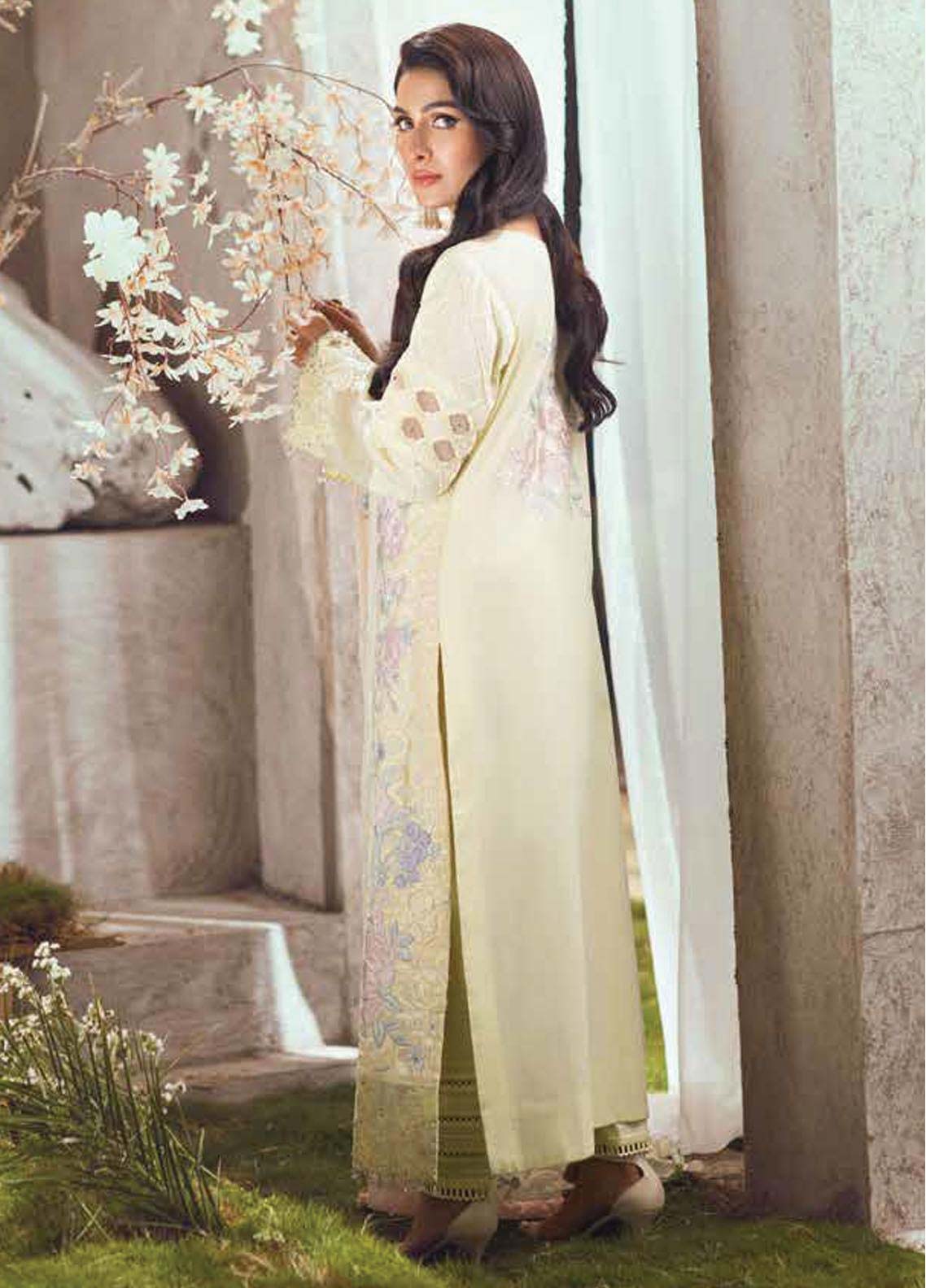 D#03 Mahiymaan By Al Zohaib Luxury Lawn Eid Edition 623 D#03 Mahiymaan By Al Zohaib Luxury Lawn Eid Edition 623