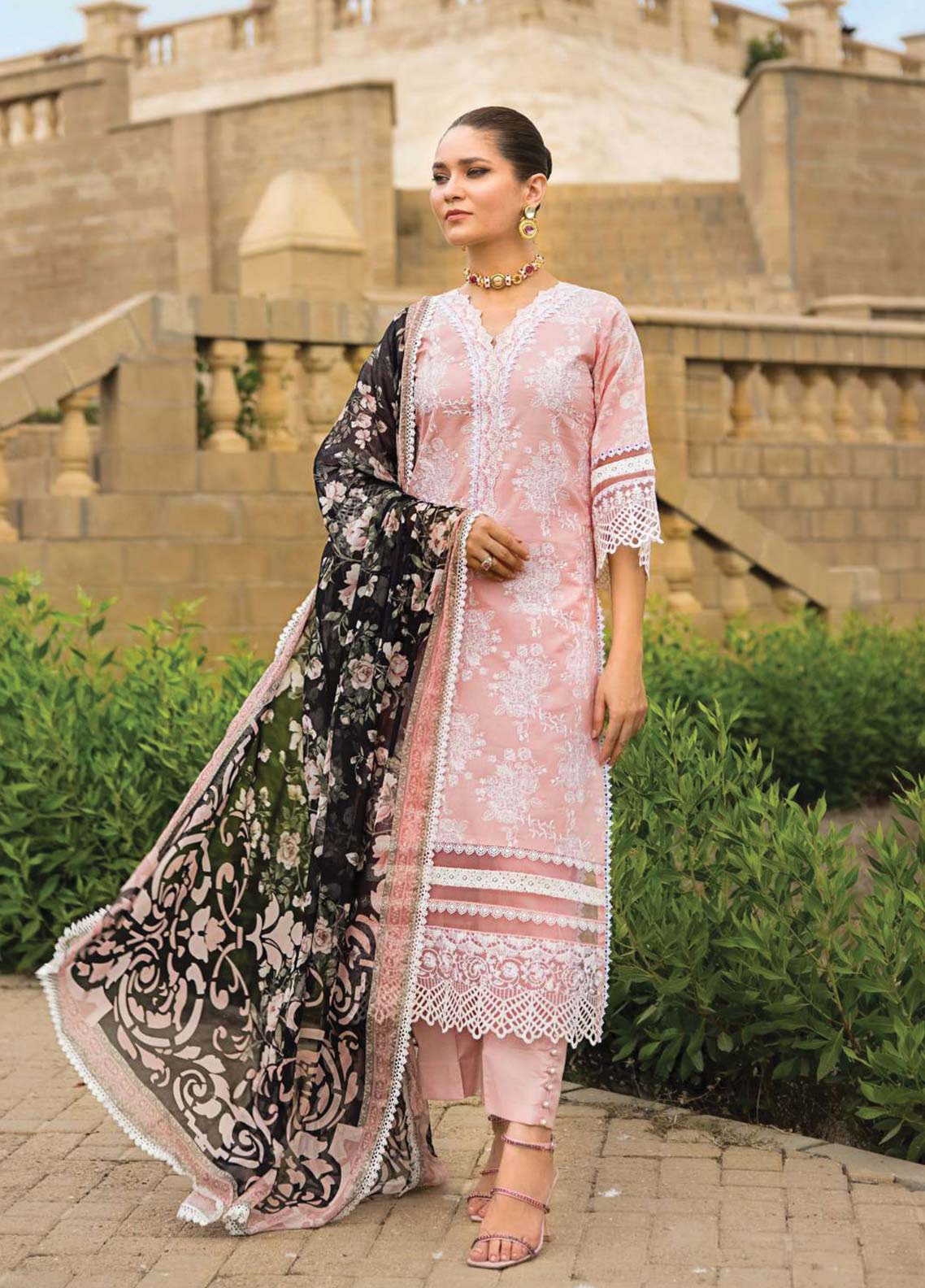 D#1A Zainab Chottani Luxury Emb Lawn Collection 623 D#1A Zainab Chottani Luxury Emb Lawn Collection 623
