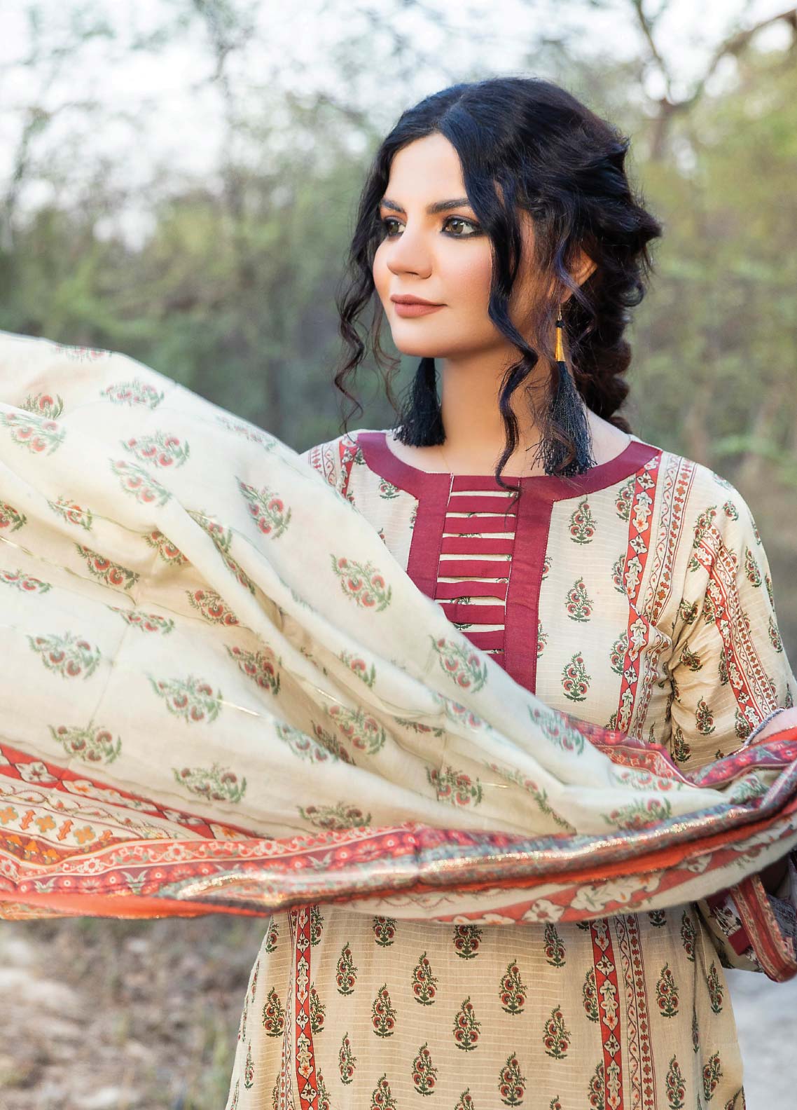 D#04 Ain Alif Digital Printed Lawn Collection 623 D#04 Ain Alif Digital Printed Lawn Collection 623
