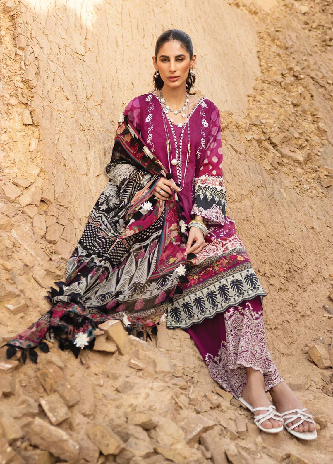 D#5B Elaf Signature Emb Lawn Collection 623 D#5B Elaf Signature Emb Lawn Collection 623