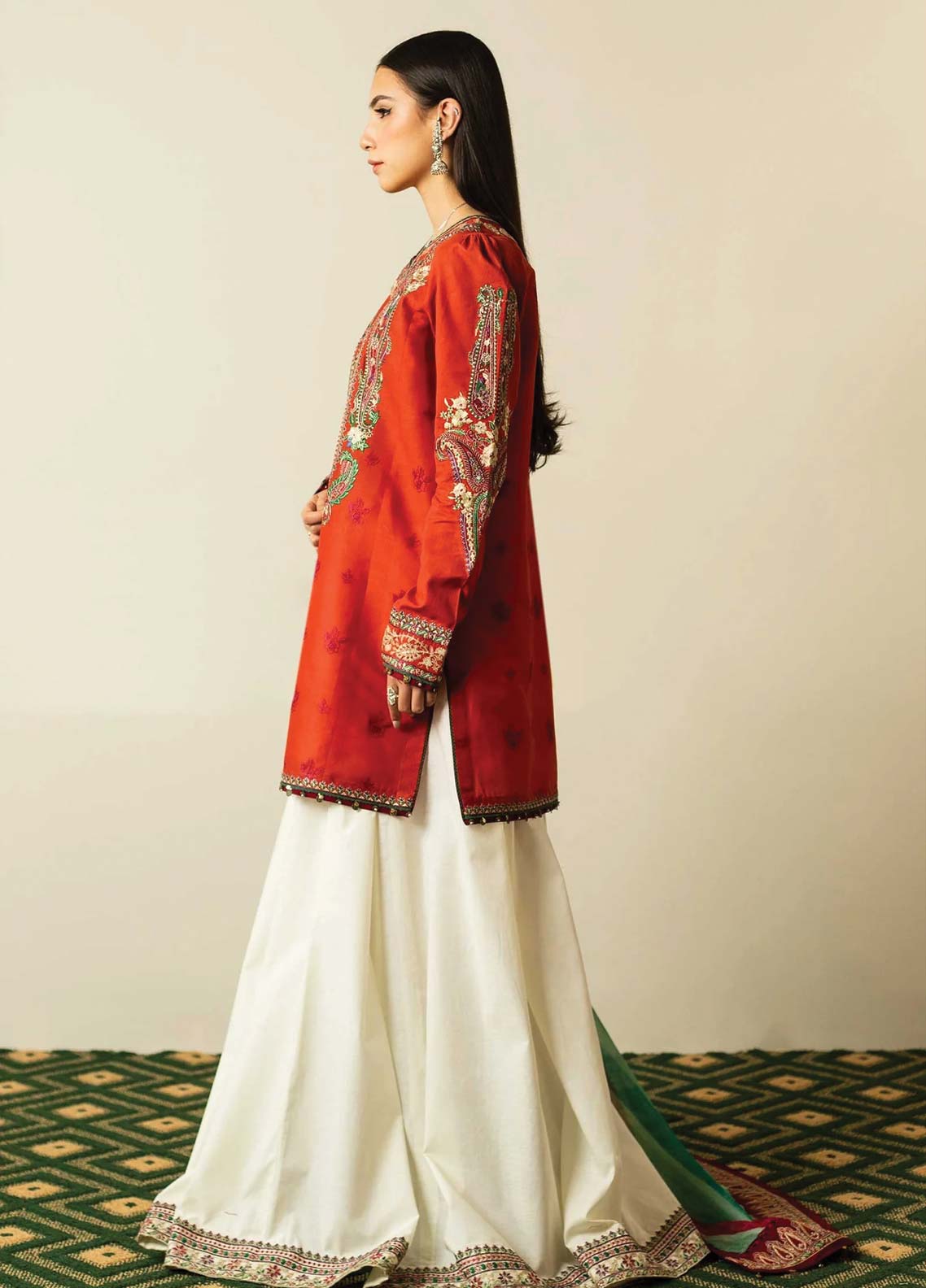 D#02 Zara Shahjahan Emb Lawn Collection 623 V-2 D#02 Zara Shahjahan Emb Lawn Collection 623 V-2