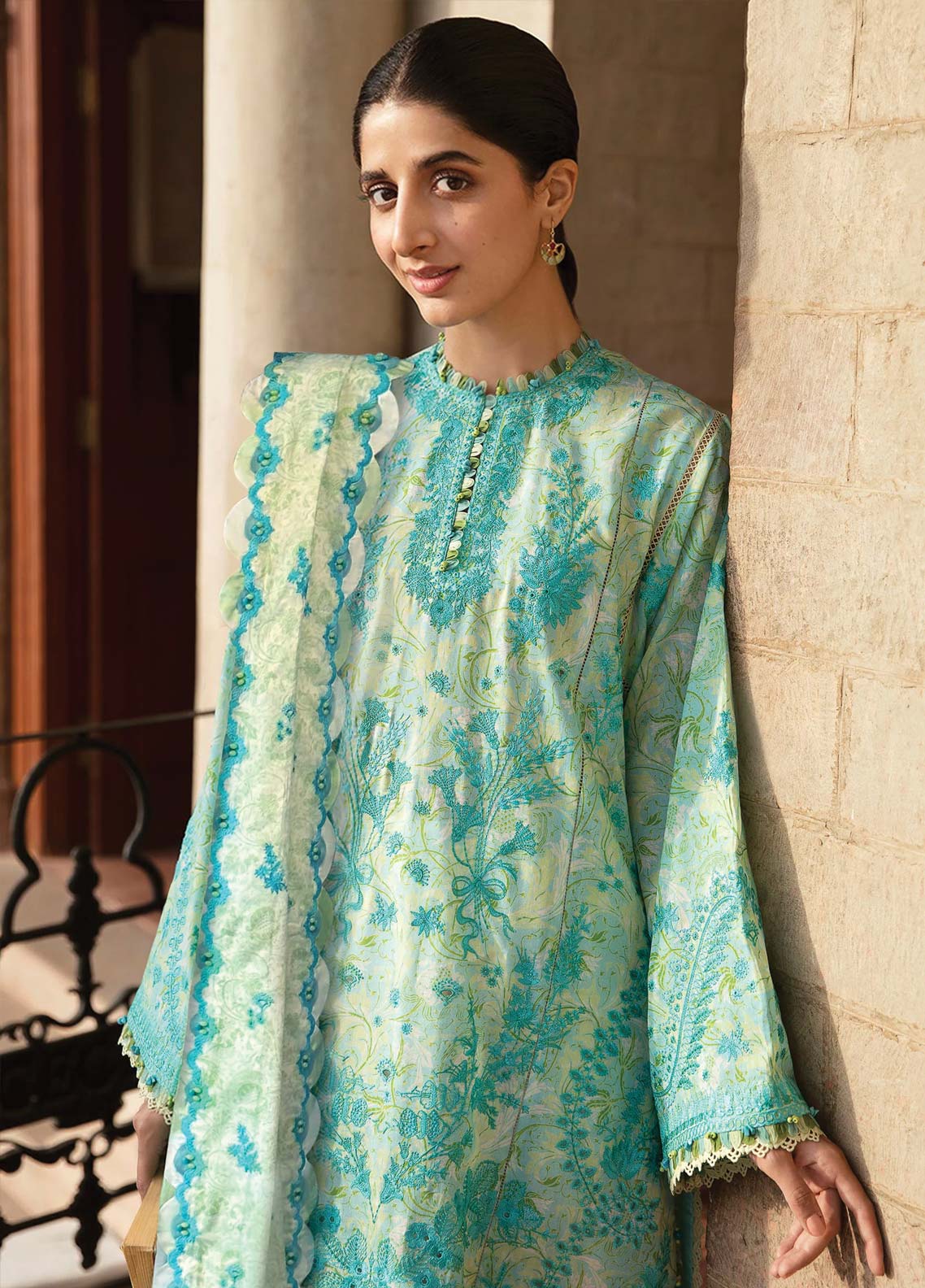 D#05 Zaha By Khadija Shah Festive Emb Lawn Collection 623 D#05 Zaha By Khadija Shah Festive Emb Lawn Collection 623