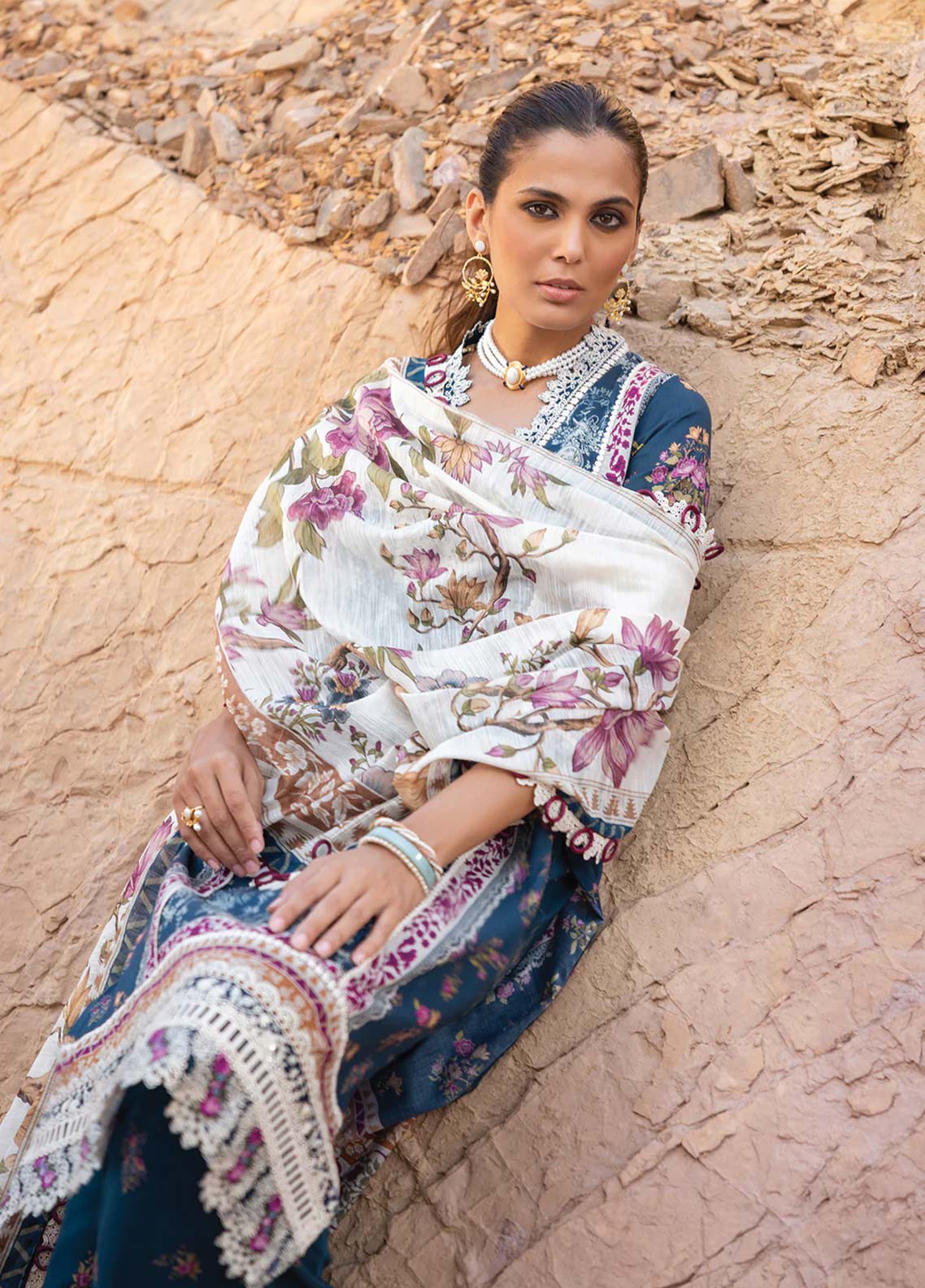 D#7A Elaf Signature Emb Lawn Collection 623 D#7A Elaf Signature Emb Lawn Collection 623