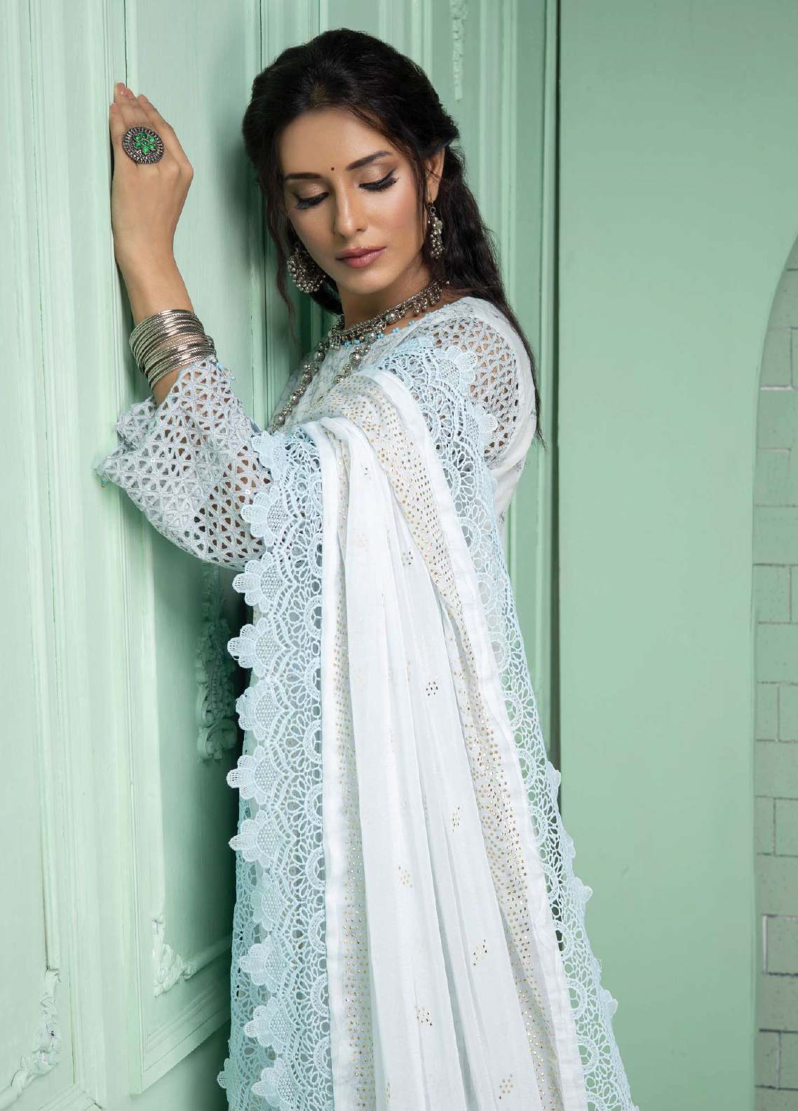 D#07 Schick Juhi Luxury Emb Lawn Collection 623 D#07 Schick Juhi Luxury Emb Lawn Collection 623