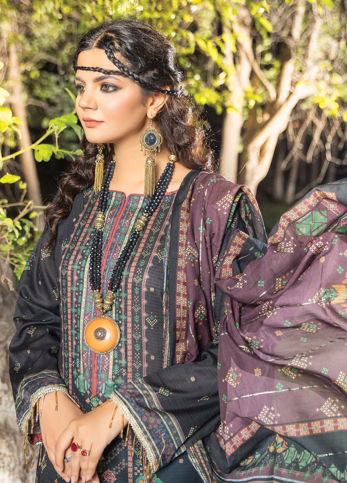 D#05 Ain Alif Digital Printed Lawn Collection 623 D#05 Ain Alif Digital Printed Lawn Collection 623