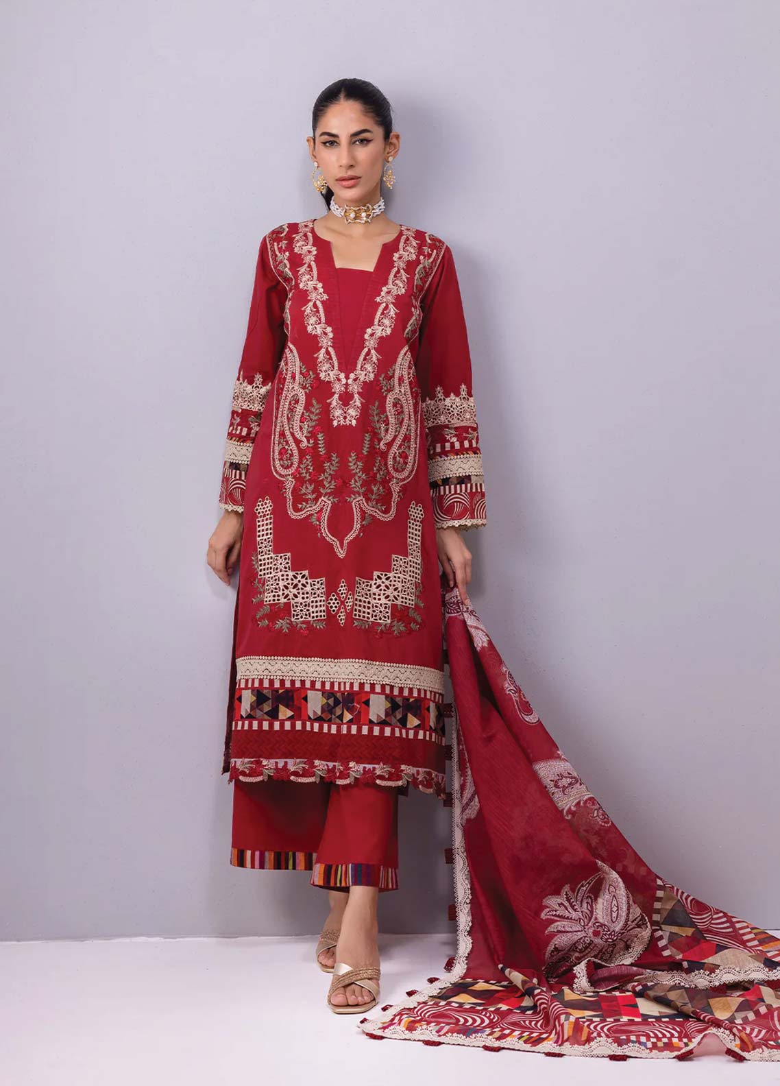 D#8B Elaf Signature Emb Lawn Collection 623 D#8B Elaf Signature Emb Lawn Collection 623