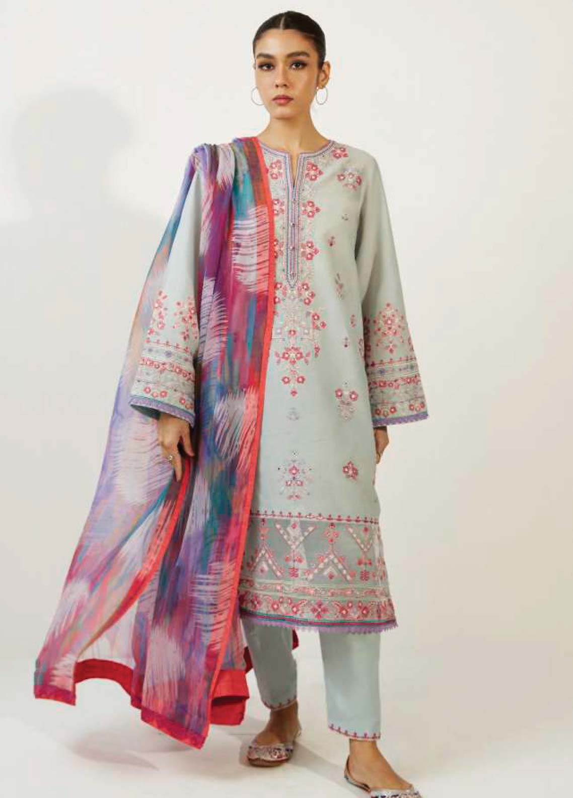 D#7B Zara Shahjahan Coco Emb Lawn Collection 623 D#7B Zara Shahjahan Coco Emb Lawn Collection 623