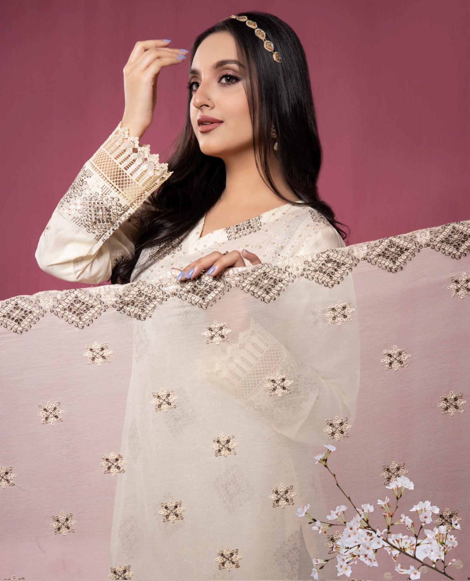 D#09 Schick Bunai Luxury Emb Lawn Collection 623 D#09 Schick Bunai Luxury Emb Lawn Collection 623