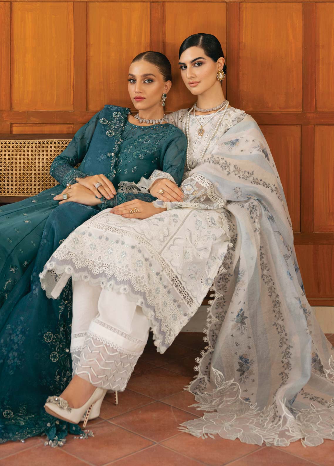 D#02 Baroque Swiss Lawn Emb Collection 623 D#02 Baroque Swiss Lawn Emb Collection 623