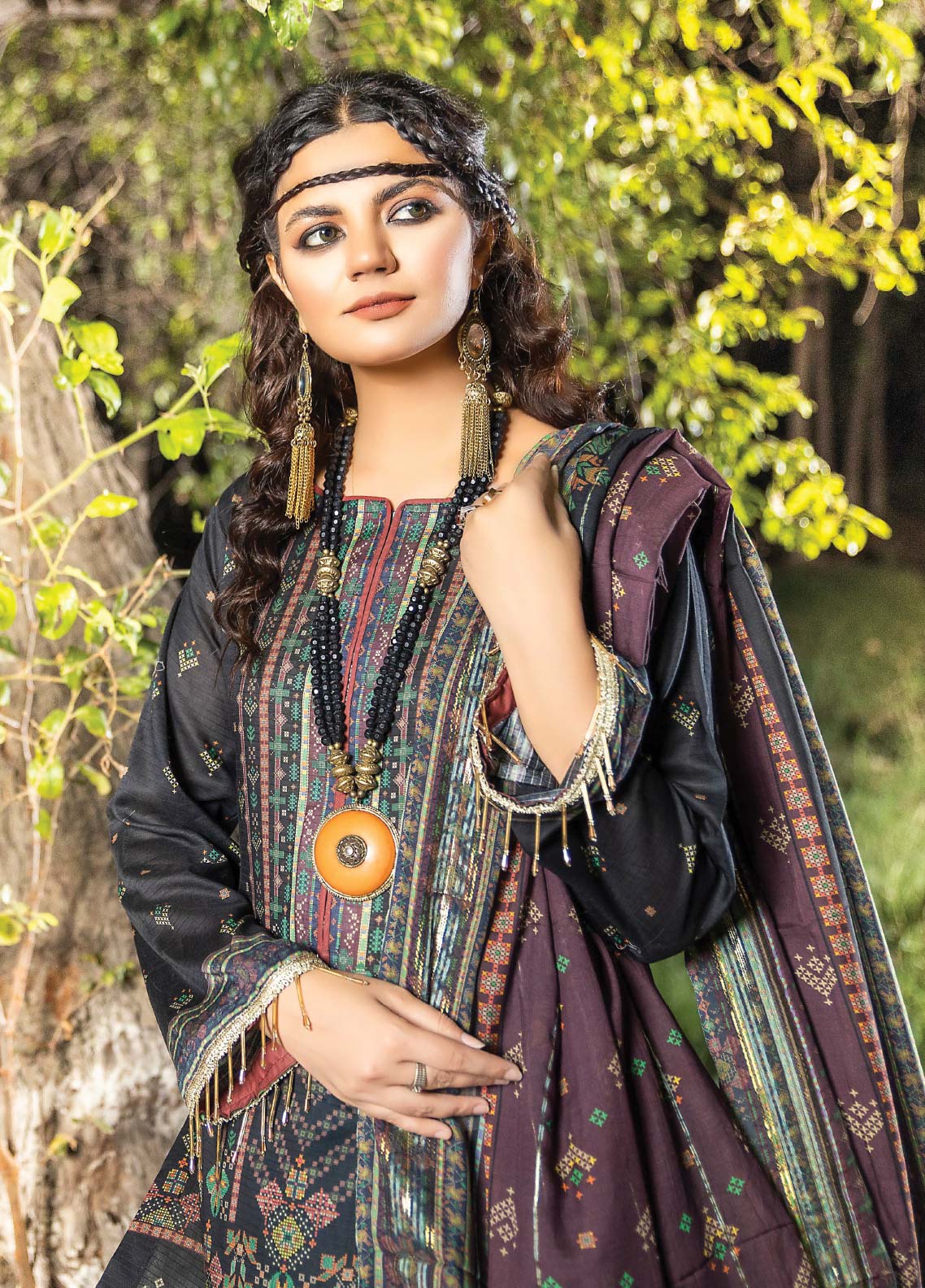 D#05 Ain Alif Digital Printed Lawn Collection 623 D#05 Ain Alif Digital Printed Lawn Collection 623