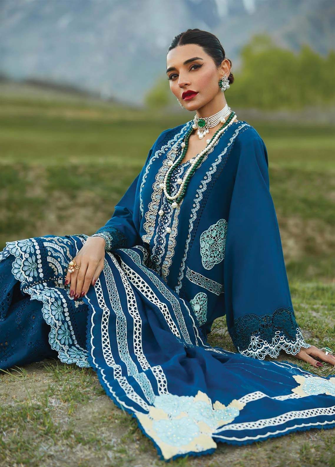 D#7A Crimson Luxury Emb Lawn Collection 623 D#7A Crimson Luxury Emb Lawn Collection 623