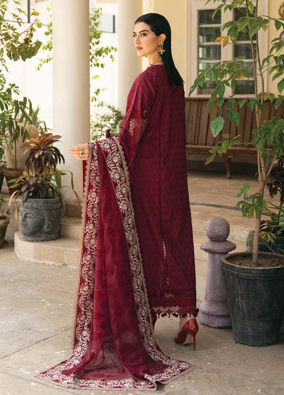 D#05 Baroque Swiss Lawn Emb Collection 623 D#05 Baroque Swiss Lawn Emb Collection 623