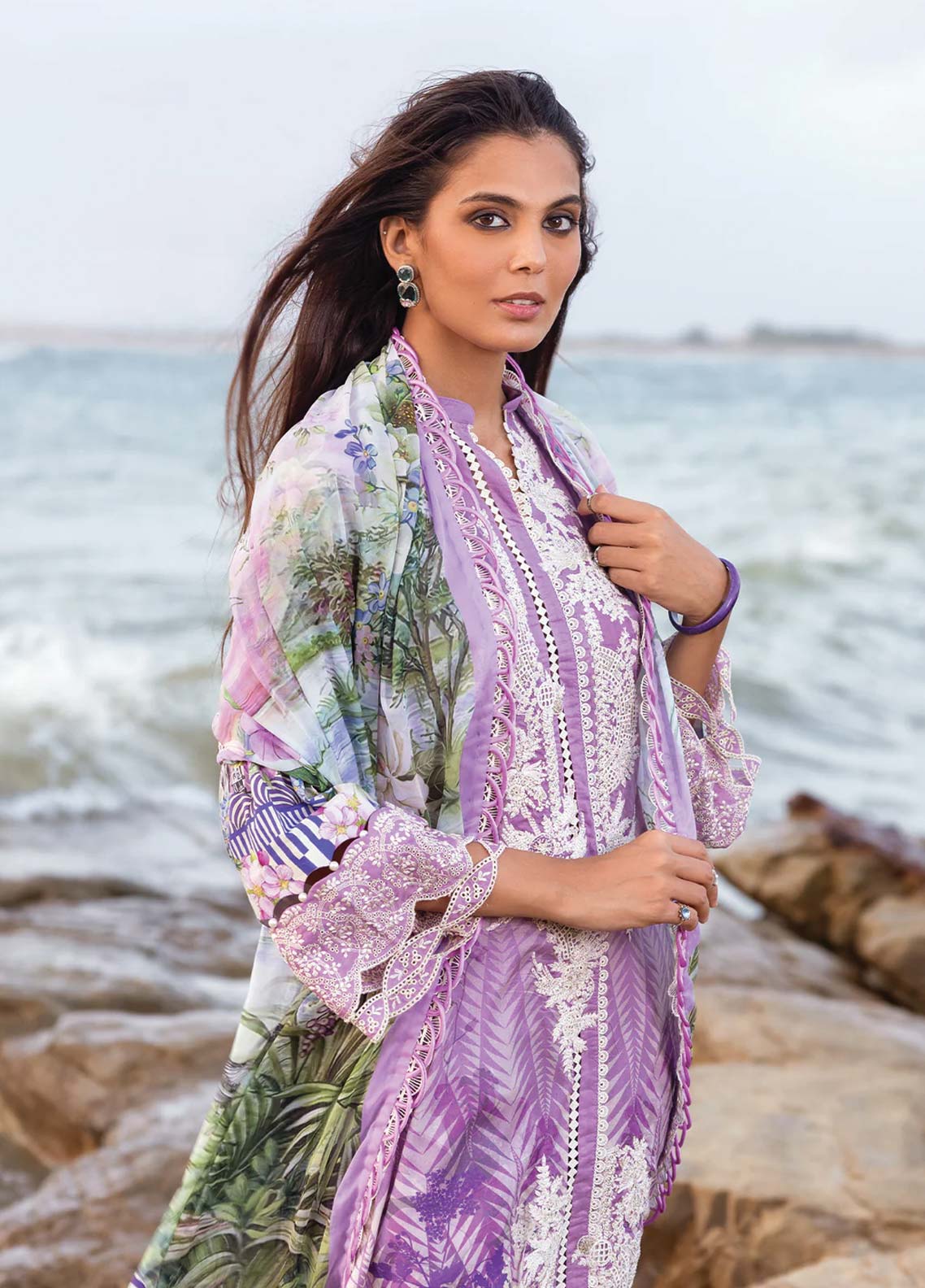 D#6B Elaf Signature Emb Lawn Collection 623 D#6B Elaf Signature Emb Lawn Collection 623