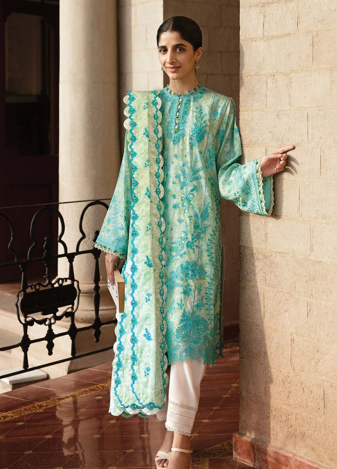 D#05 Zaha By Khadija Shah Festive Emb Lawn Collection 623 D#05 Zaha By Khadija Shah Festive Emb Lawn Collection 623
