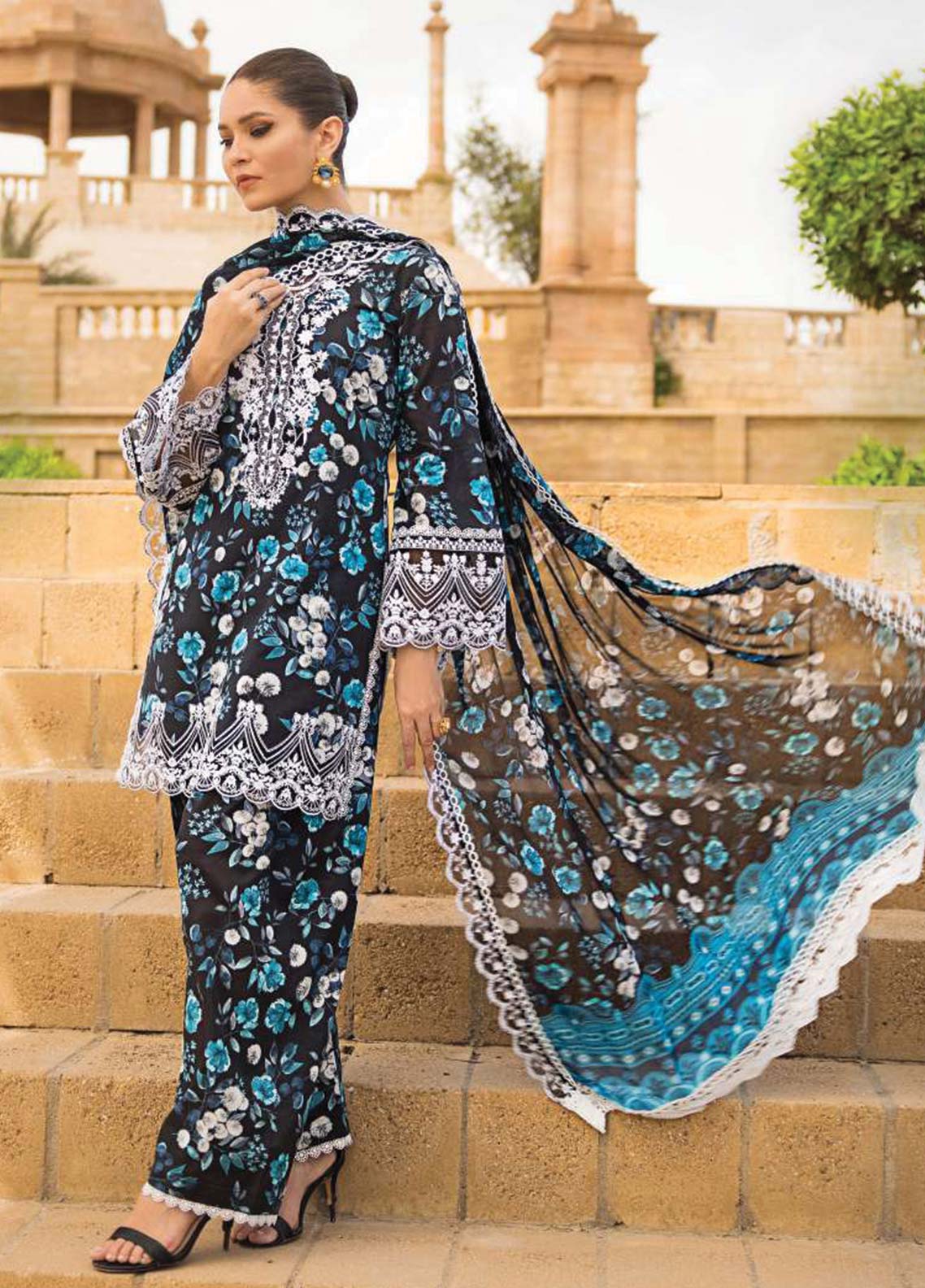 D#4B Zainab Chottani Luxury Emb Lawn Collection 623 D#4B Zainab Chottani Luxury Emb Lawn Collection 623