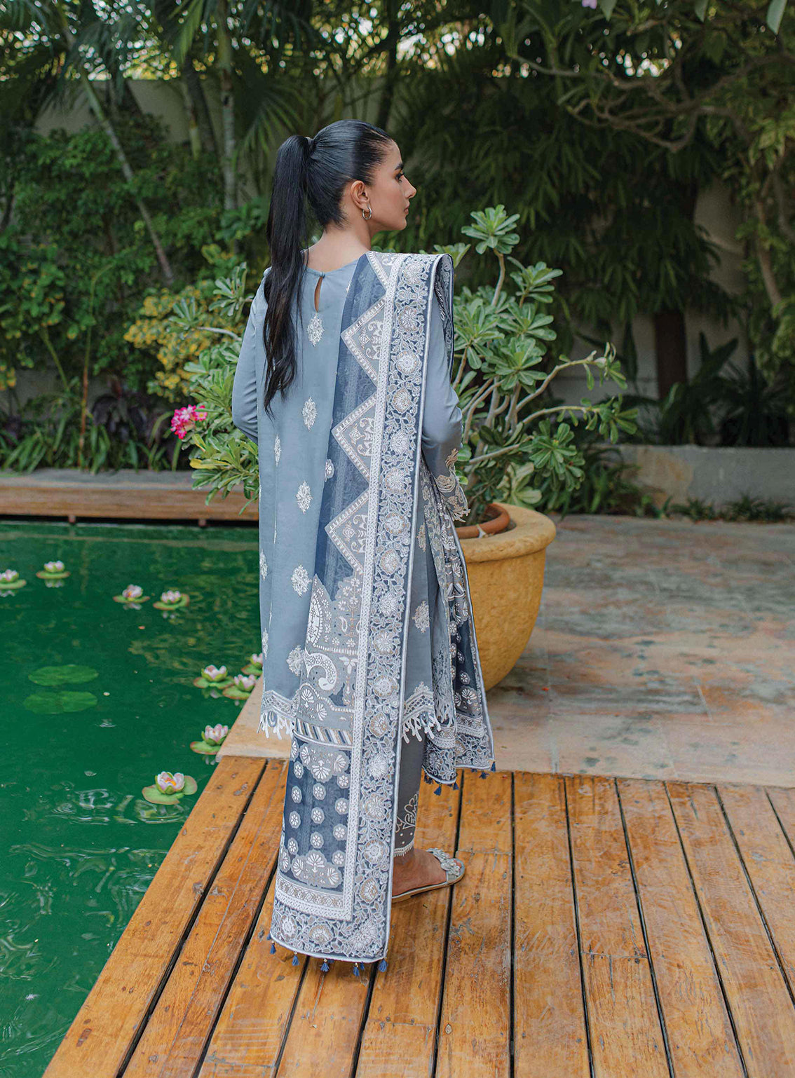 Qline By Qalamkar Embroidered Linen Unstitched 3 Piece Suit - 02 AVELINE Qline By Qalamkar Embroidered Linen Unstitched 3 Piece Suit - 02 AVELINE