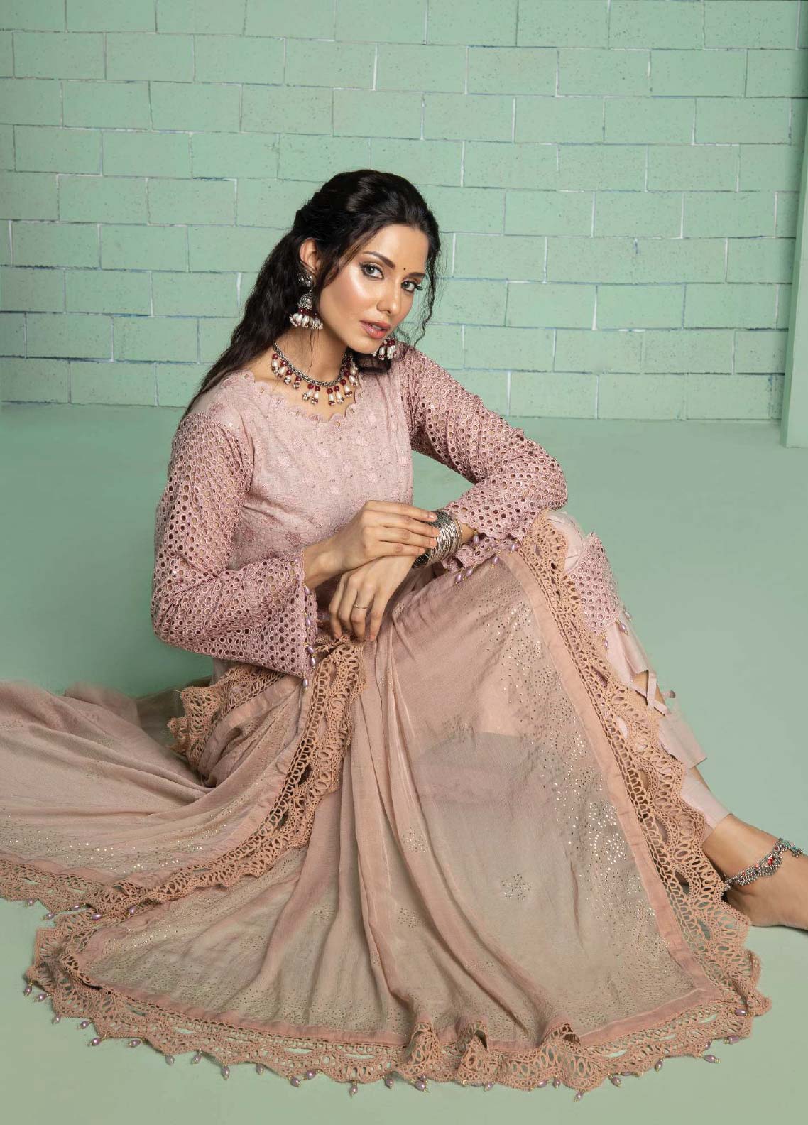 D#02 Schick Juhi Luxury Emb Lawn Collection 623 D#02 Schick Juhi Luxury Emb Lawn Collection 623