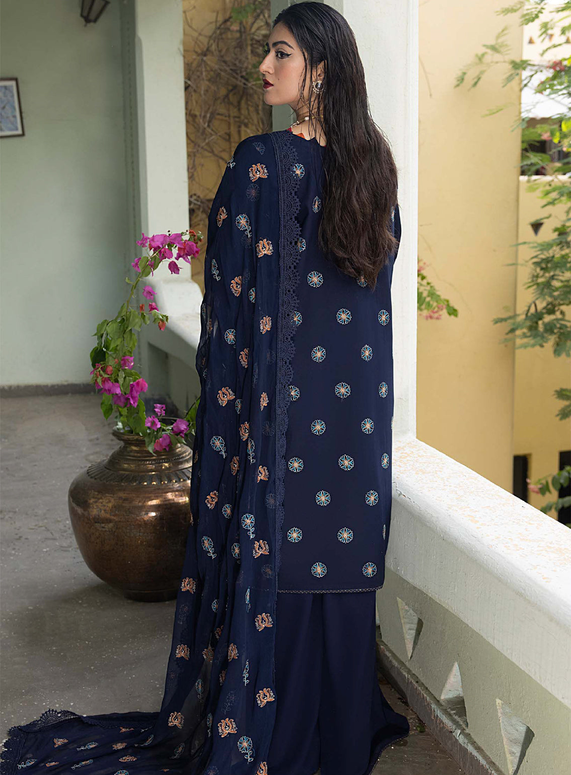 D#02 Noor Mahnur Luxury Winter Collection 923 D#02 Noor Mahnur Luxury Winter Collection 923