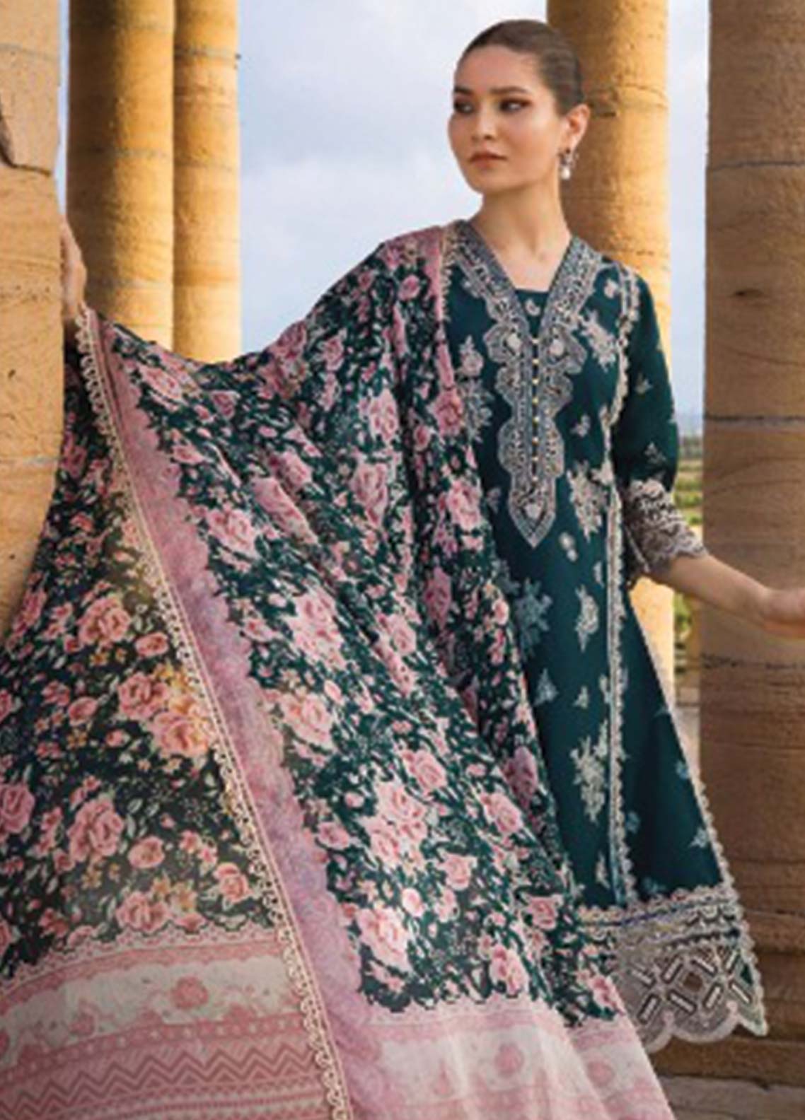 D#2B Zainab Chottani Luxury Emb Lawn Collection 623 D#2B Zainab Chottani Luxury Emb Lawn Collection 623