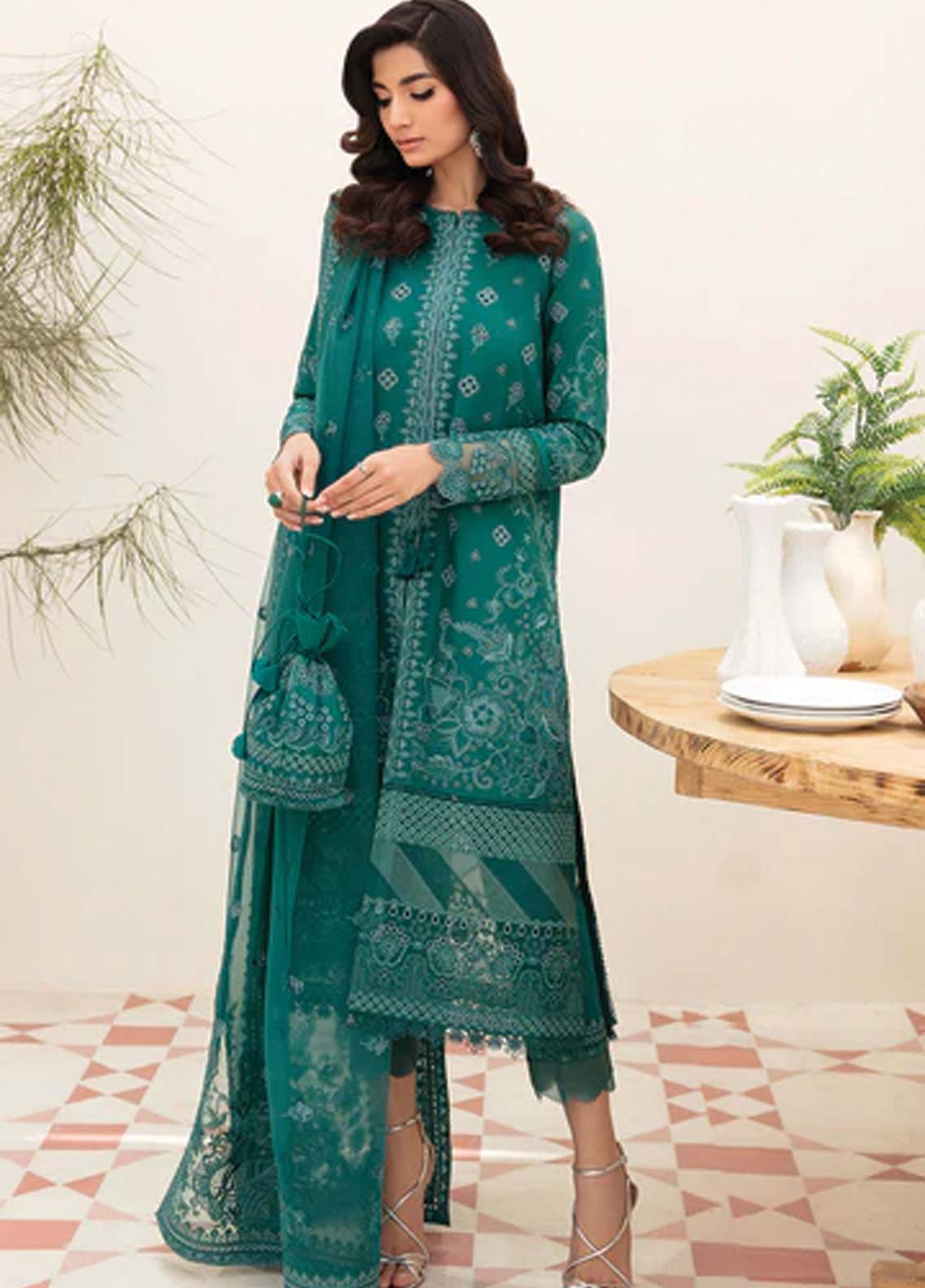Afrozeh Embroidered Lawn Unstitched 3 Piece Suit - 04 Afrozeh Embroidered Lawn Unstitched 3 Piece Suit - 04