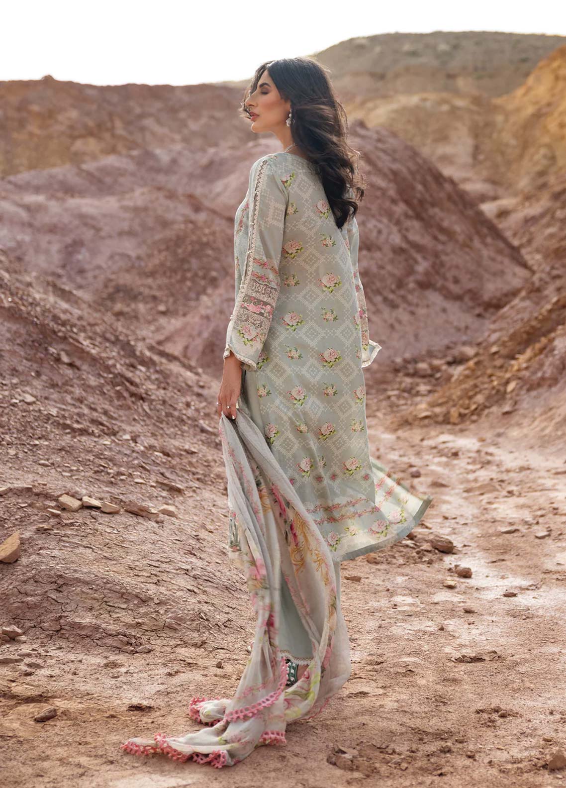 D#3B Elaf Signature Emb Lawn Collection 623 D#3B Elaf Signature Emb Lawn Collection 623