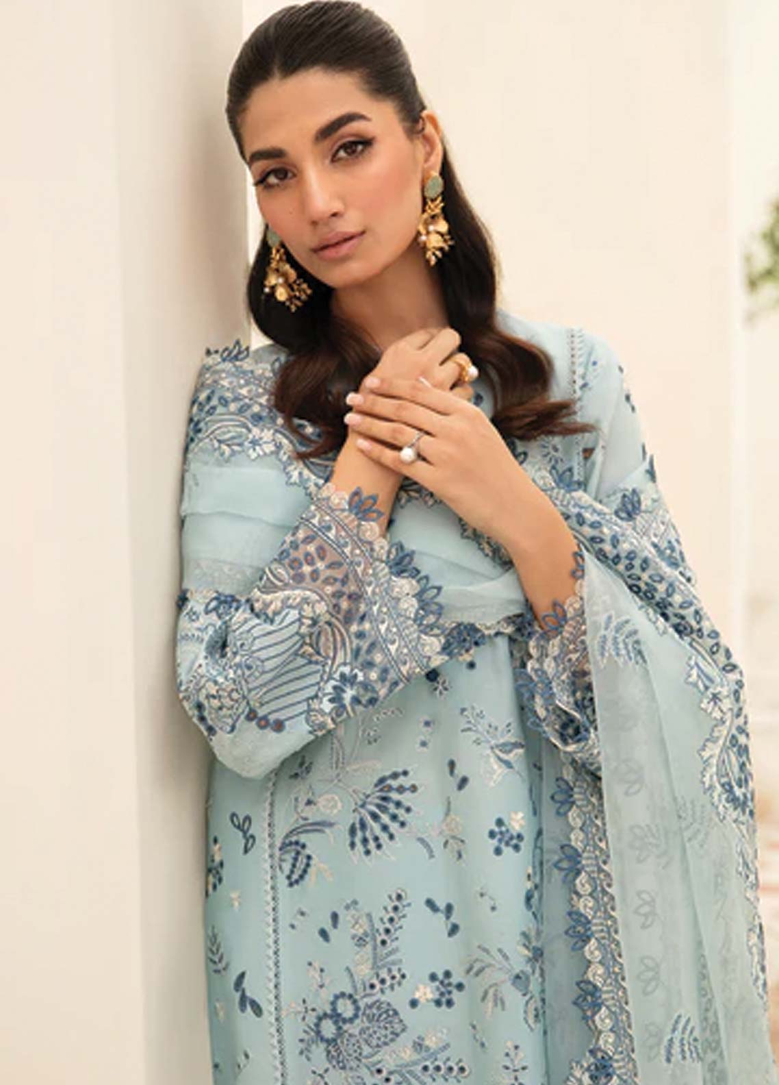 Afrozeh Embroidered Lawn Unstitched 3 Piece Suit - 10 Afrozeh Embroidered Lawn Unstitched 3 Piece Suit - 10