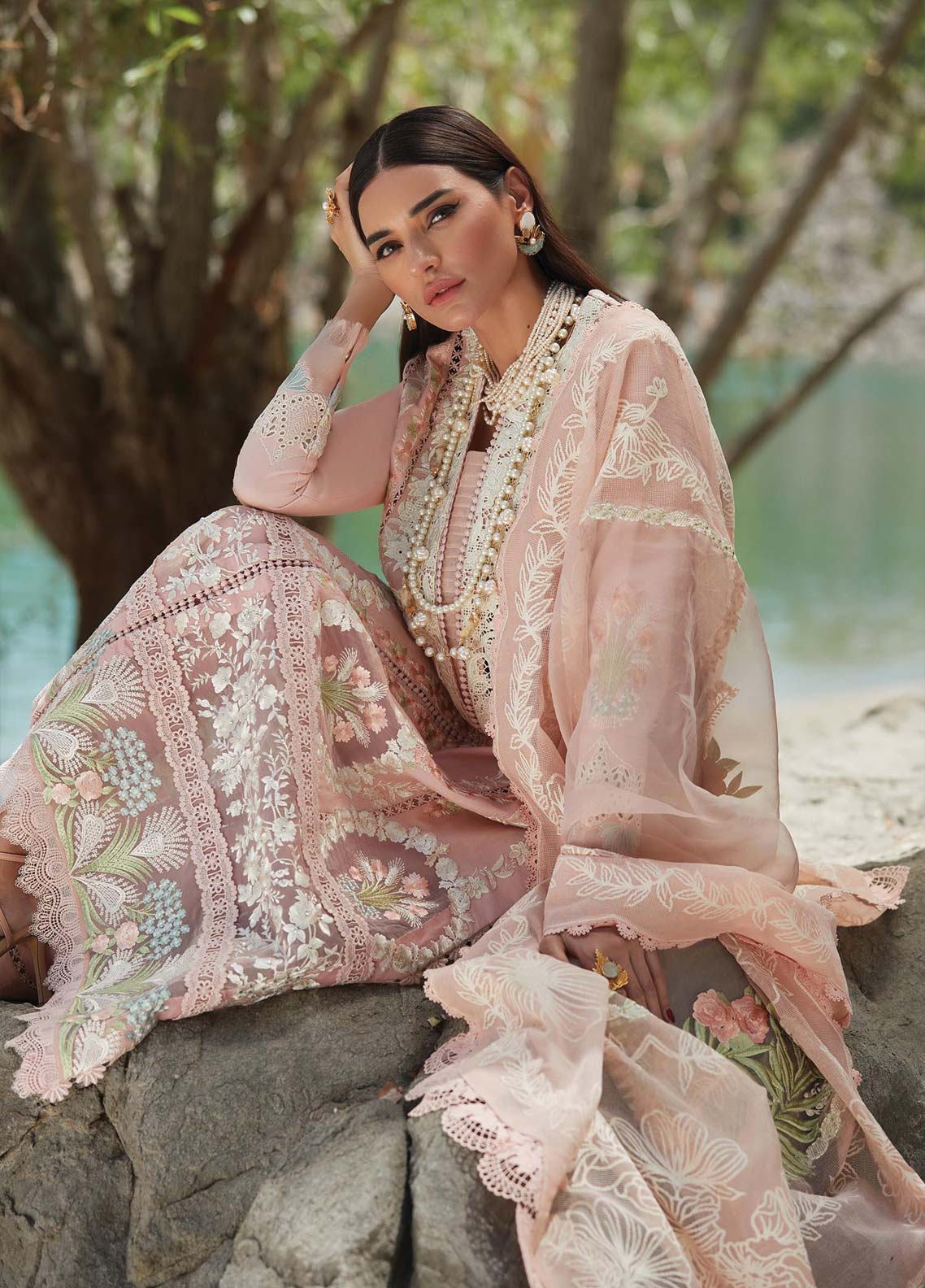 D#2B Crimson Luxury Emb Lawn Collection 623 D#2B Crimson Luxury Emb Lawn Collection 623