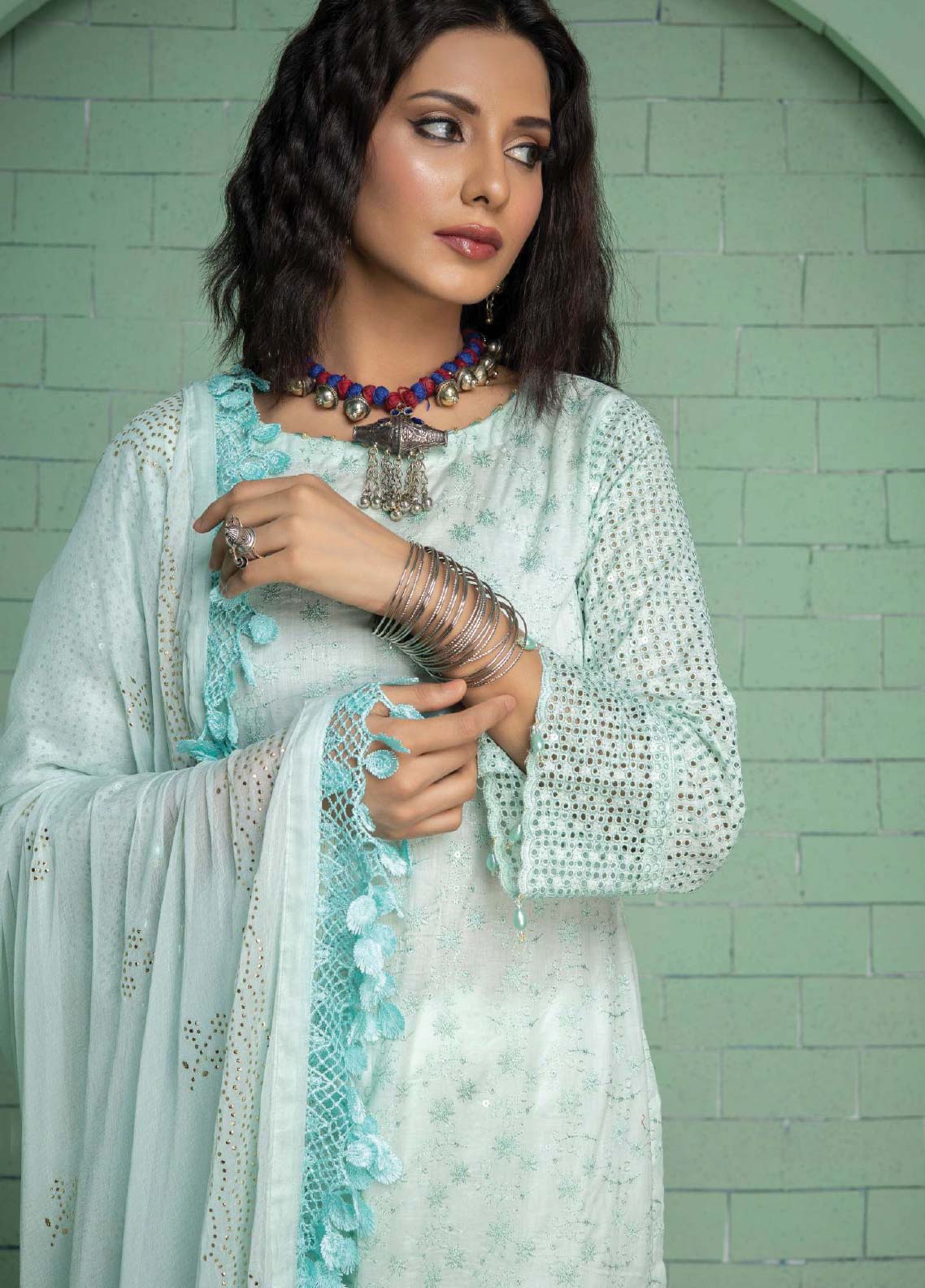 D#04 Schick Juhi Luxury Emb Lawn Collection 623 D#04 Schick Juhi Luxury Emb Lawn Collection 623