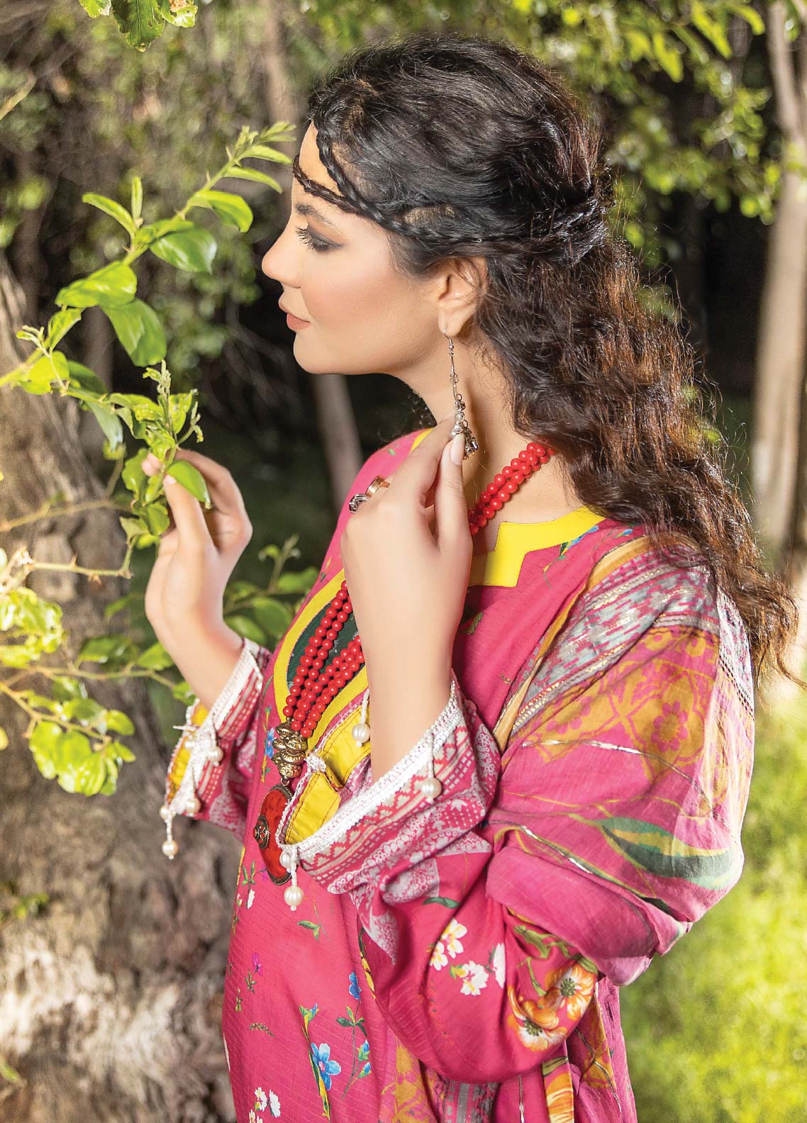 D#09 Ain Alif Digital Printed Lawn Collection 623 D#09 Ain Alif Digital Printed Lawn Collection 623