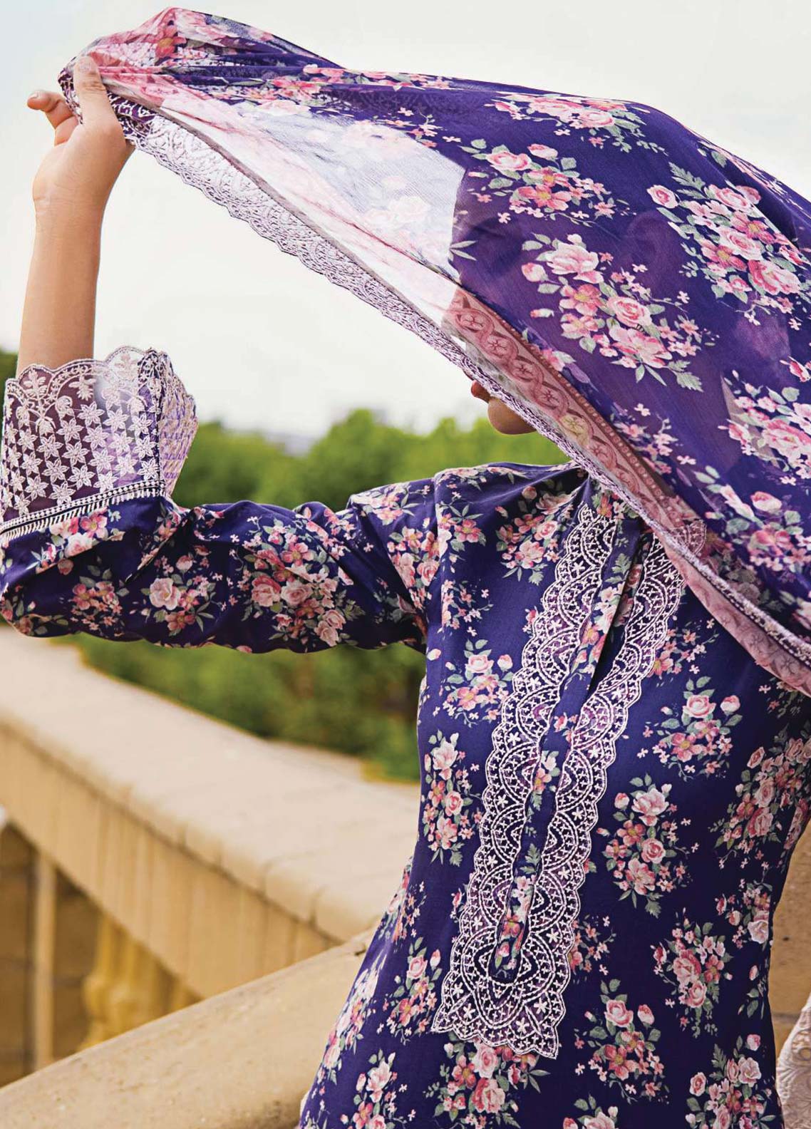 D#6B Zainab Chottani Luxury Emb Lawn Collection 623 D#6B Zainab Chottani Luxury Emb Lawn Collection 623
