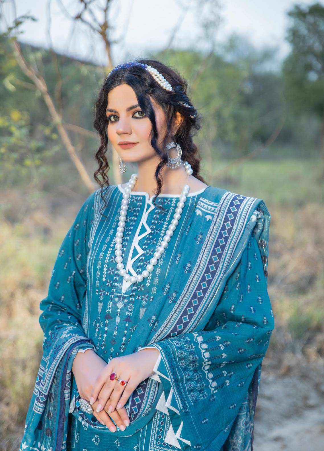 D#07 Ain Alif Digital Printed Lawn Collection 623 D#07 Ain Alif Digital Printed Lawn Collection 623