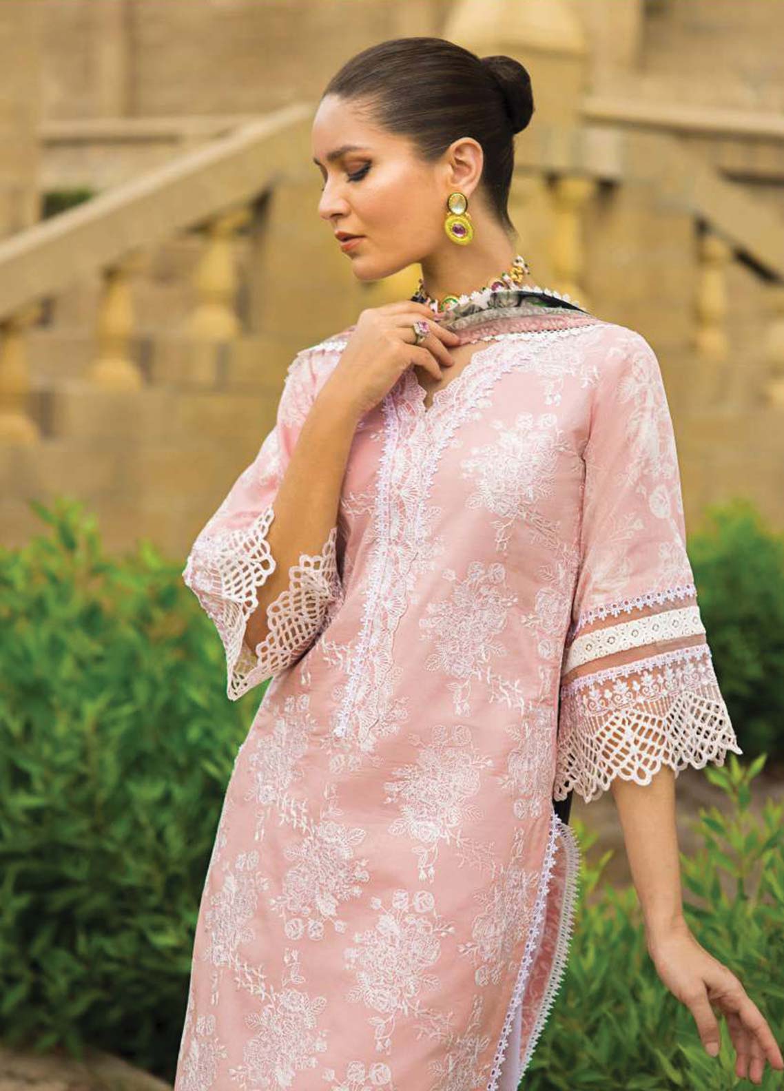D#1A Zainab Chottani Luxury Emb Lawn Collection 623 D#1A Zainab Chottani Luxury Emb Lawn Collection 623
