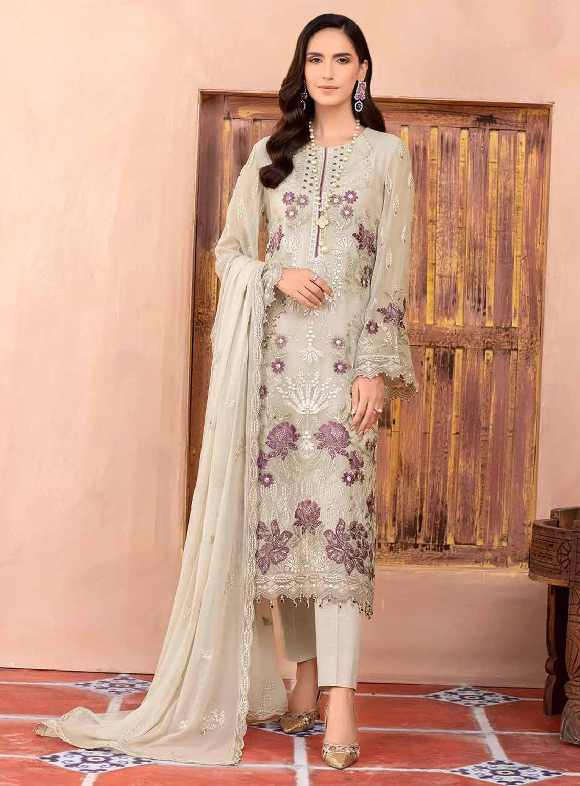 Elnaz By Flossie Embroidered Chiffon Unstitched 3 Piece Suit - 109 Elnaz By Flossie Embroidered Chiffon Unstitched 3 Piece Suit - 109